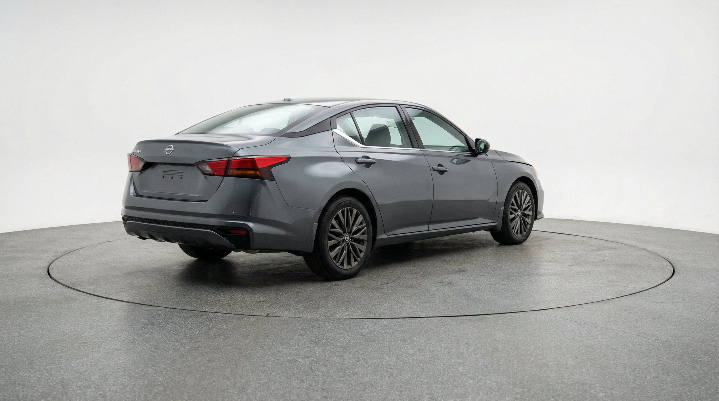 Thumbnail: 2025 Nissan Altima - 9