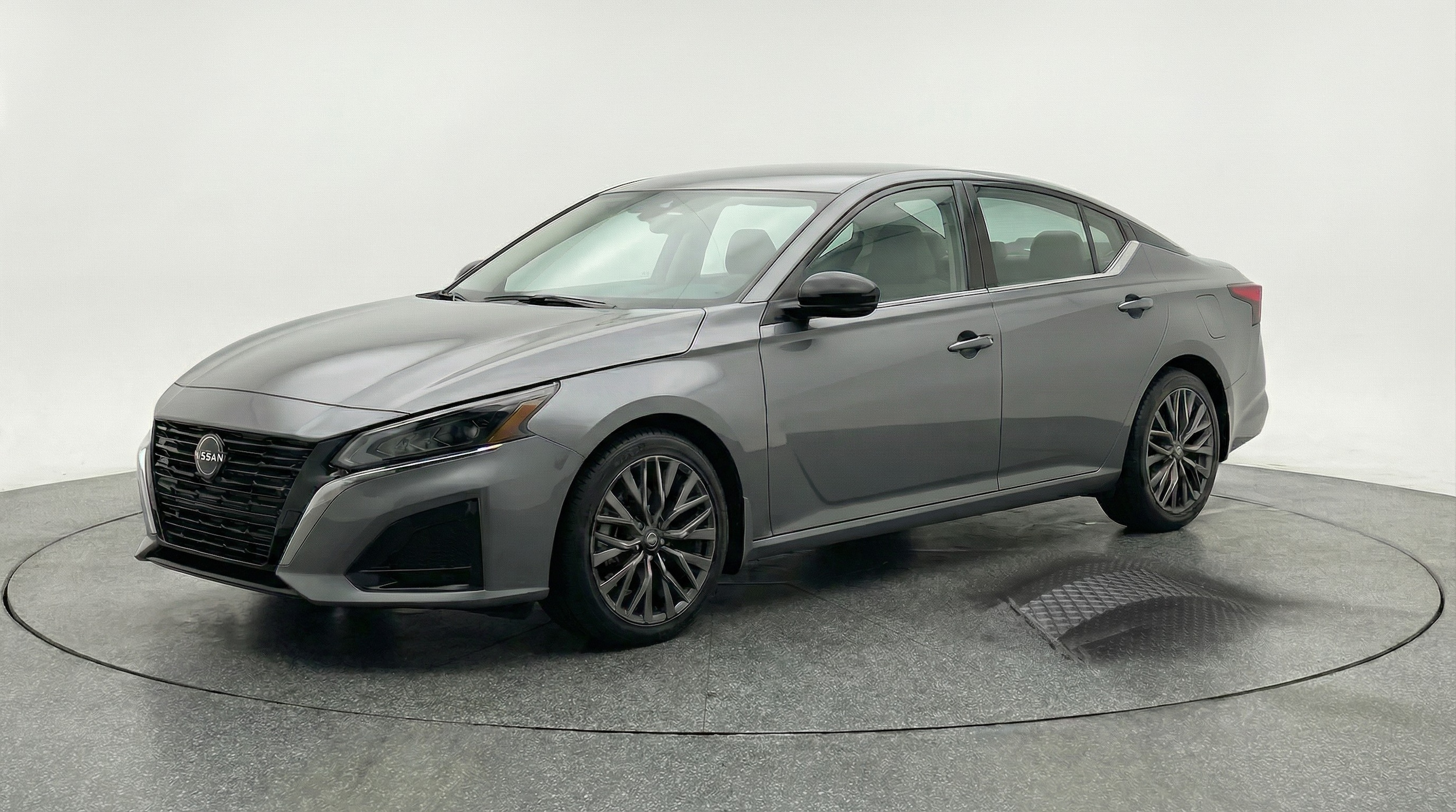 Thumbnail: 2025 Nissan Altima - 3