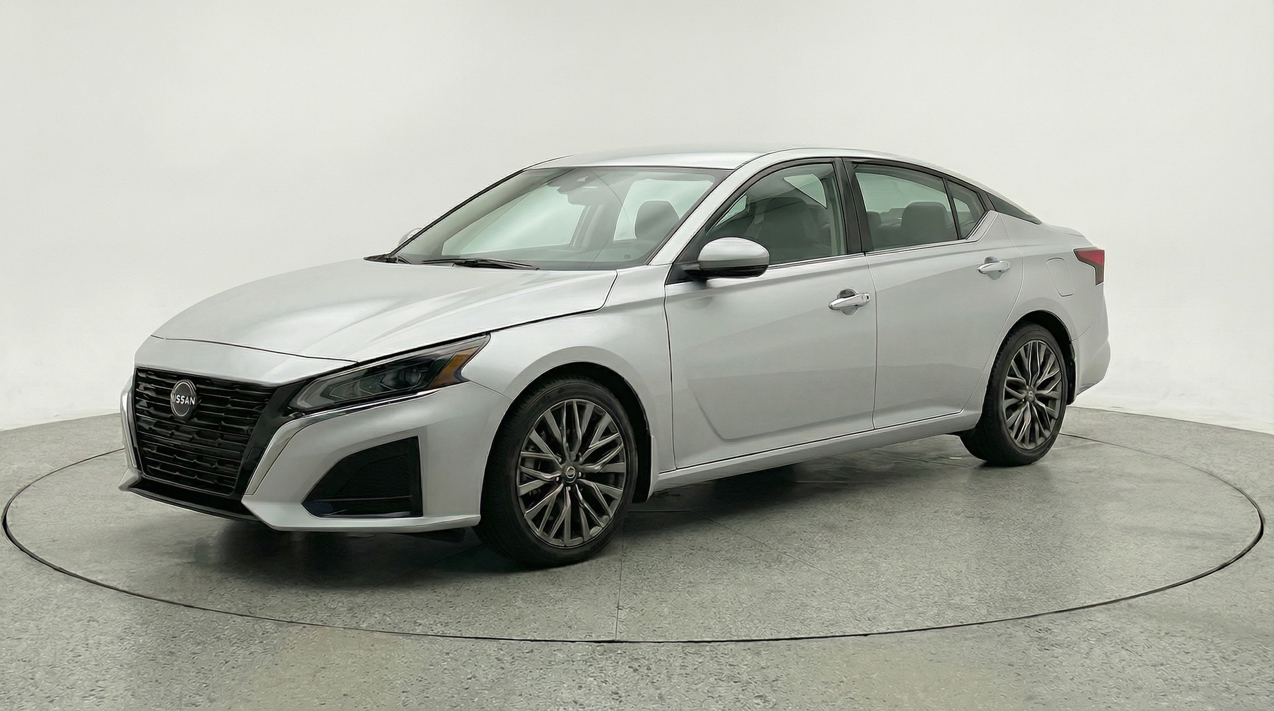 Thumbnail: 2025 Nissan Altima - 3