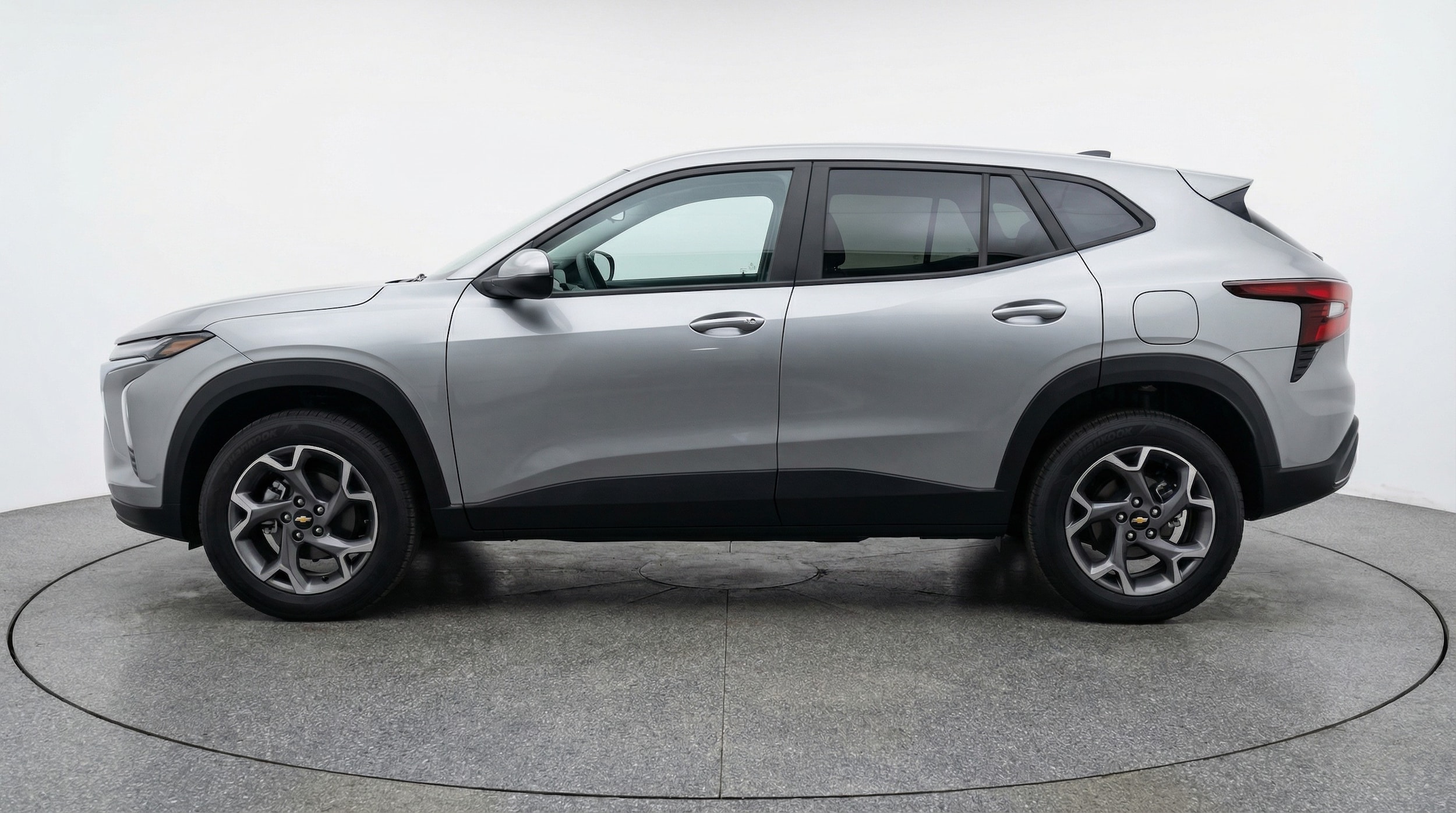 Thumbnail: 2025 Chevrolet Trax - 4