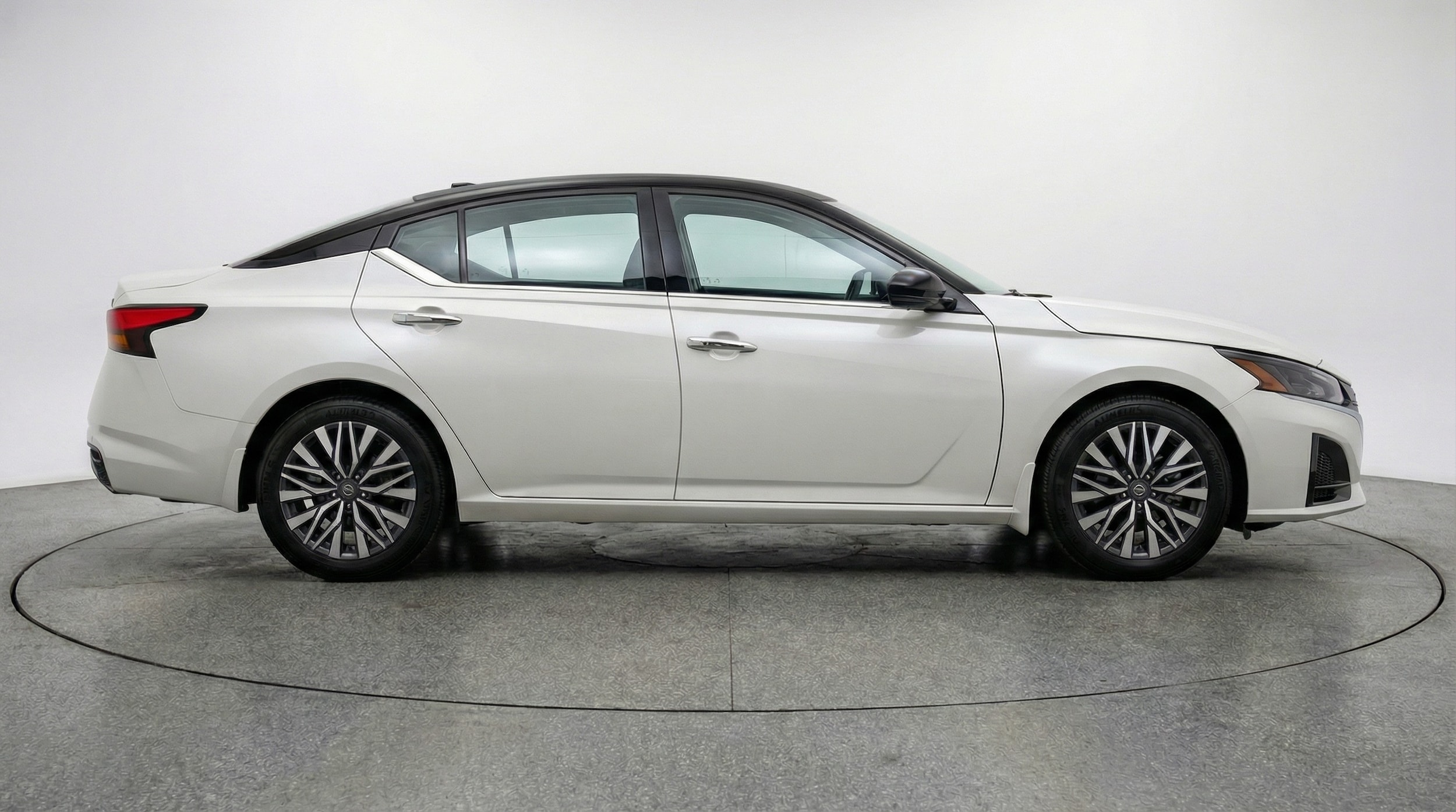 Thumbnail: 2025 Nissan Altima - 8