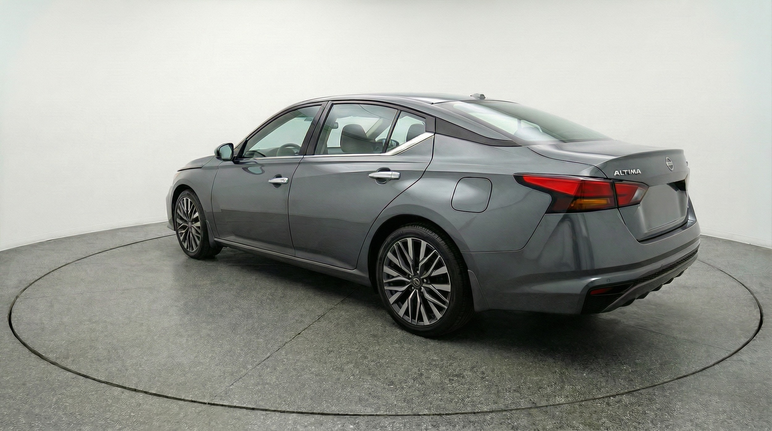 Thumbnail: 2025 Nissan Altima - 5