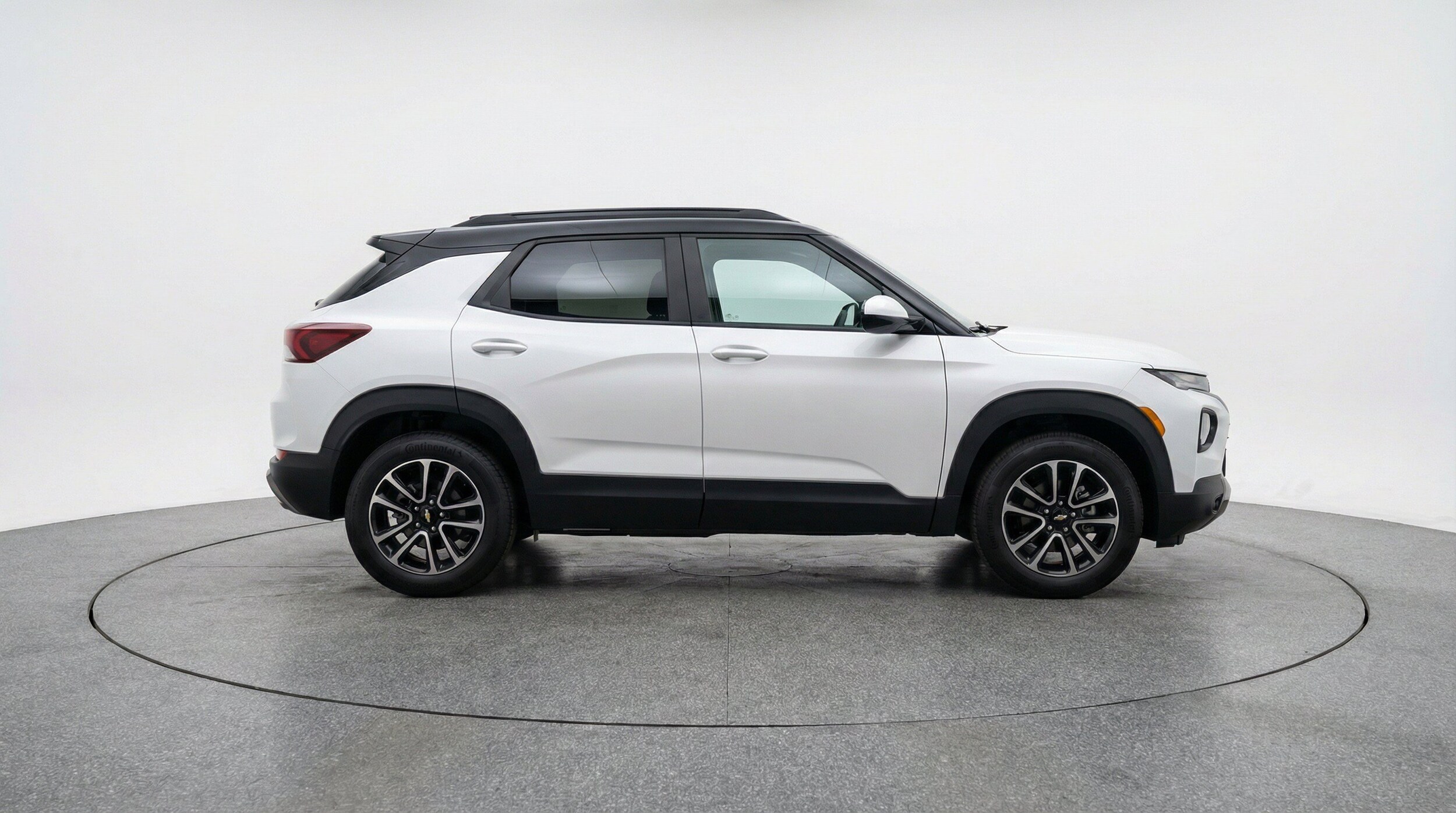 Thumbnail: 2025 Chevrolet TrailBlazer - 11
