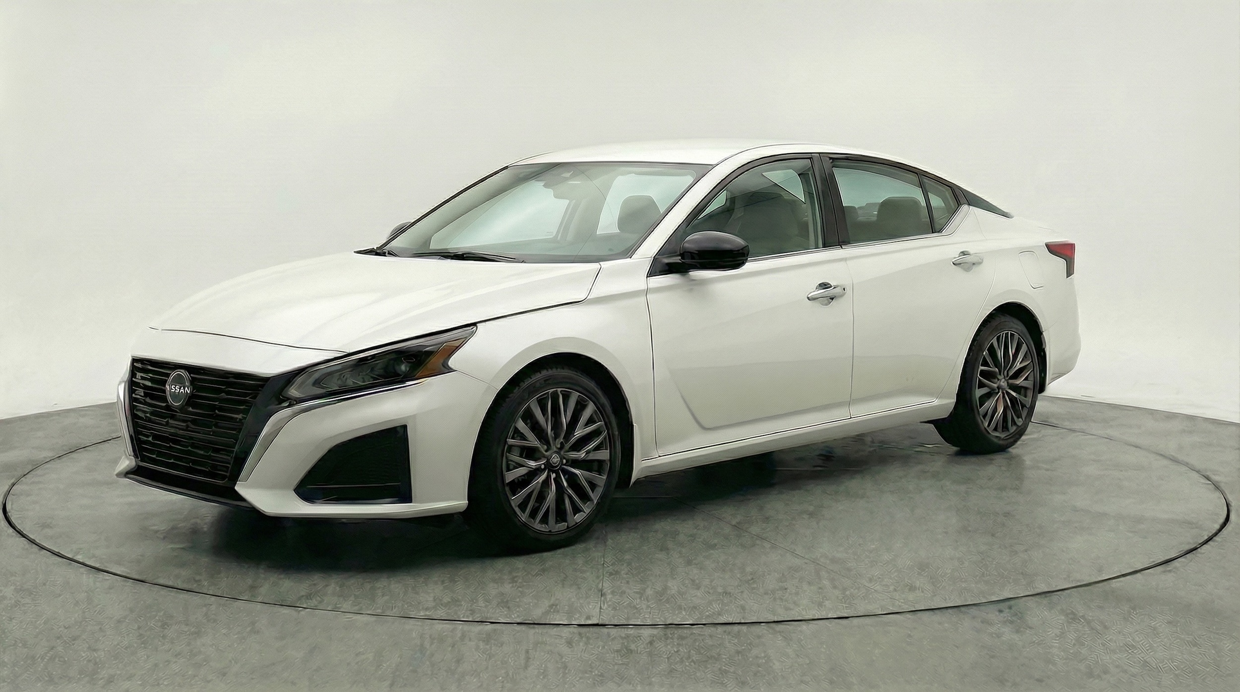 Thumbnail: 2025 Nissan Altima - 3