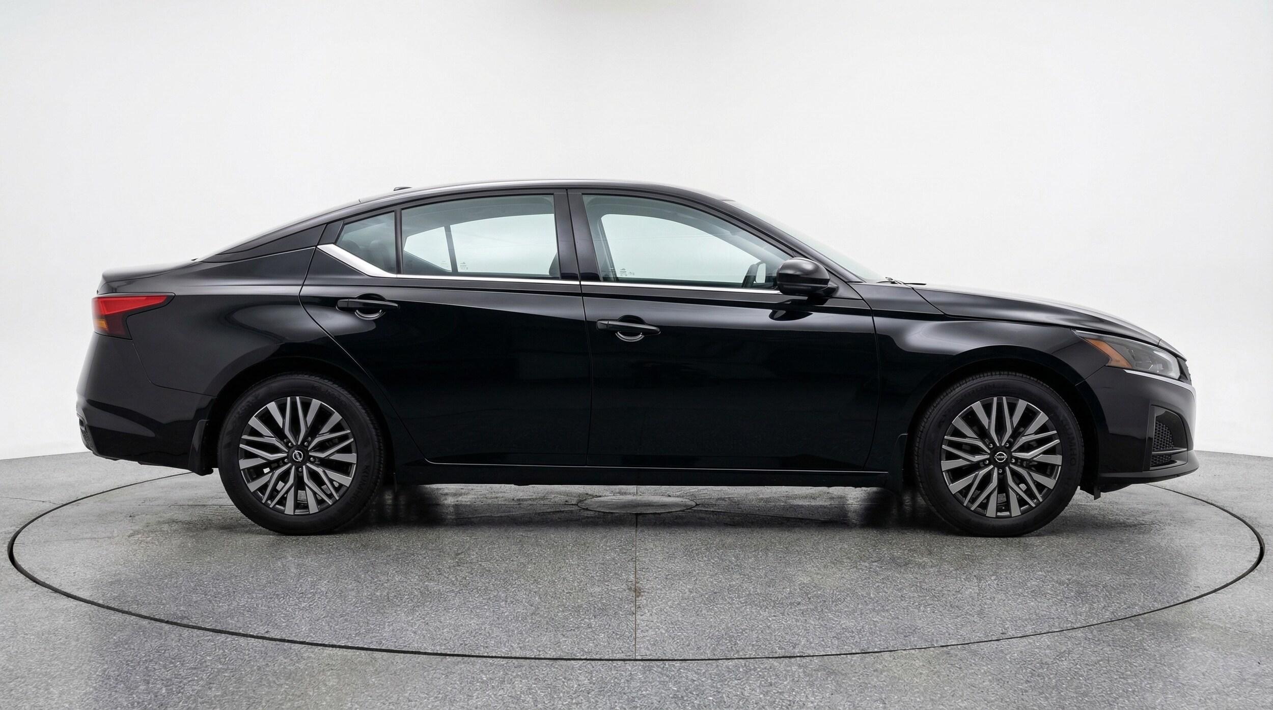 Thumbnail: 2025 Nissan Altima - 8