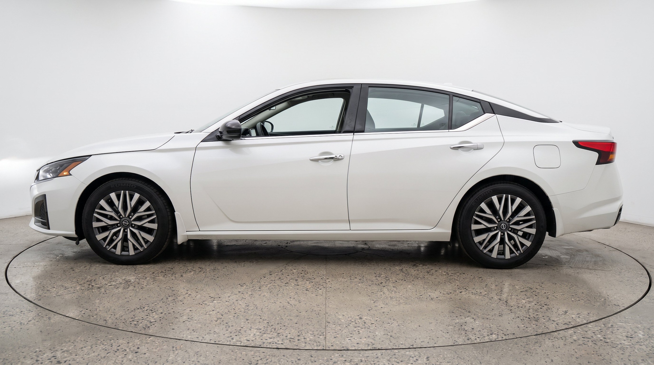 Thumbnail: 2025 Nissan Altima - 5
