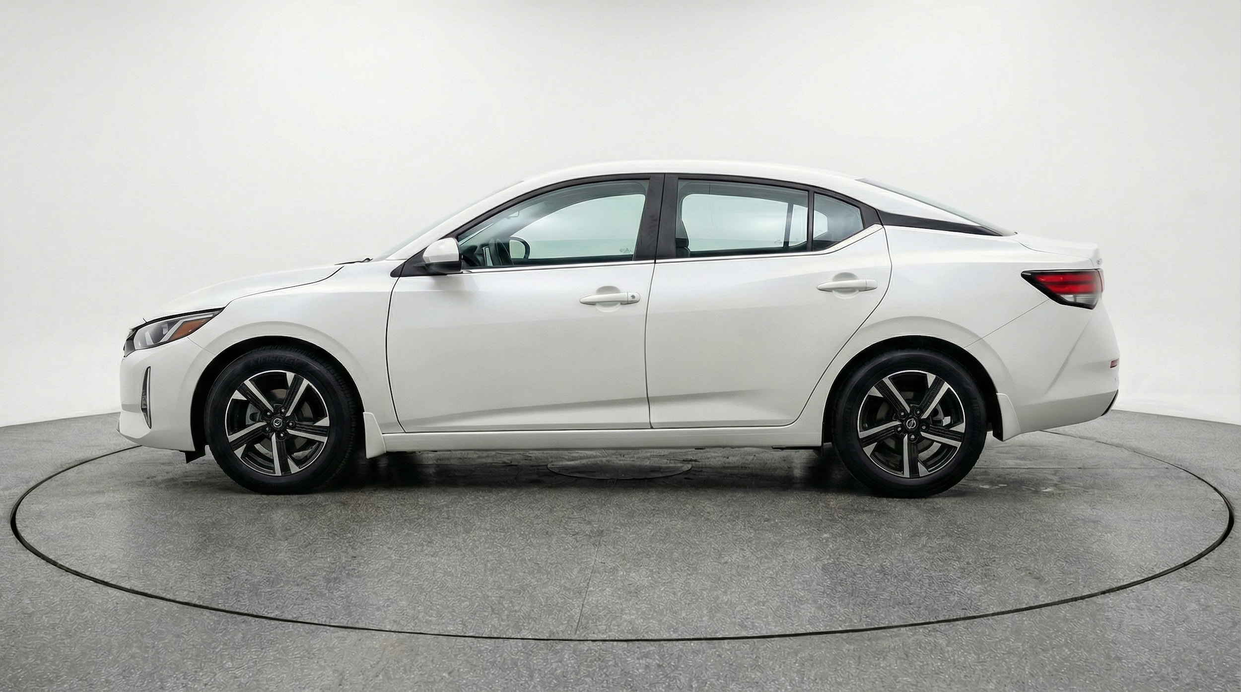 Thumbnail: 2025 Nissan Sentra - 4