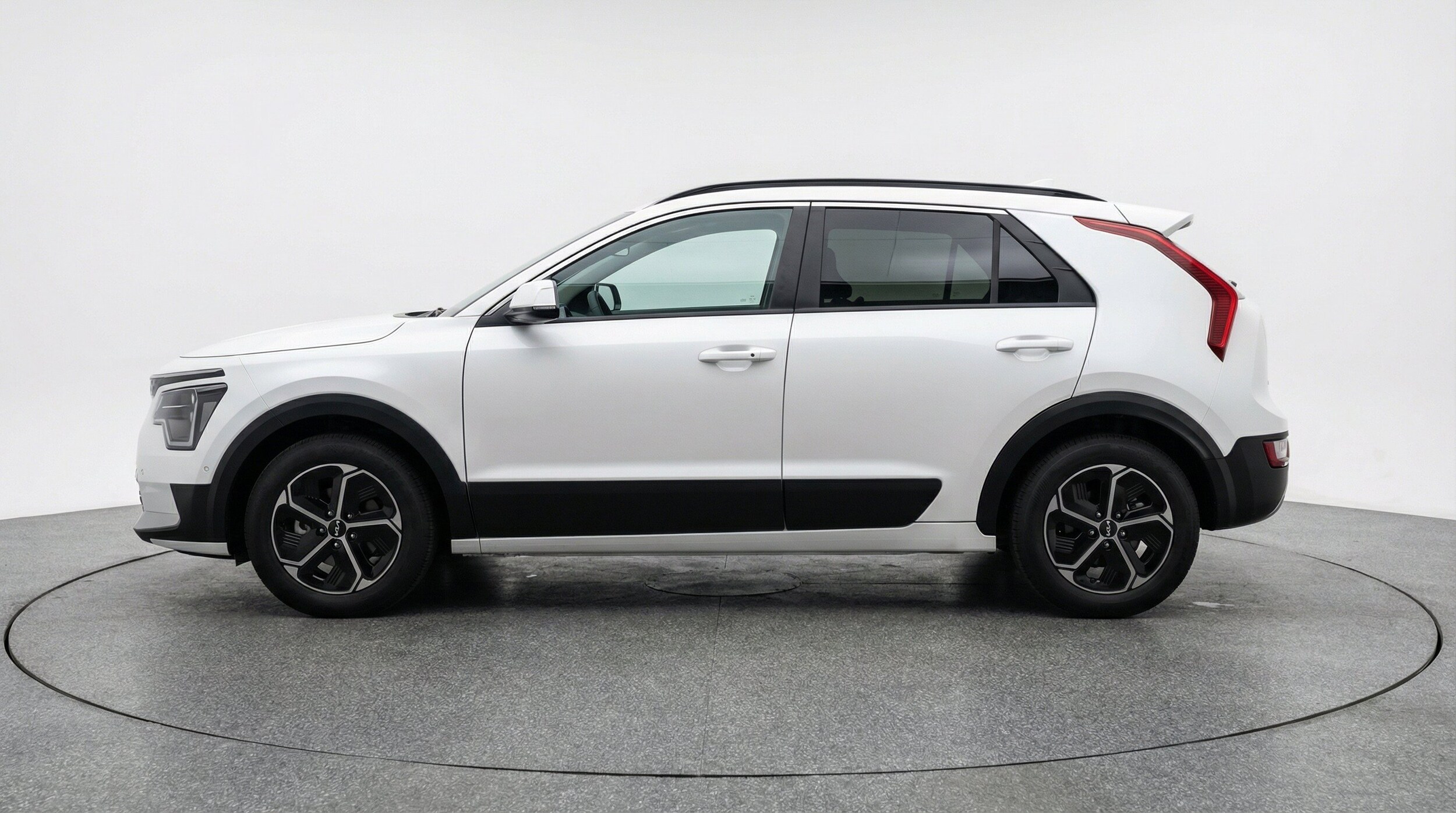 Thumbnail: 2026 Kia Niro - 5