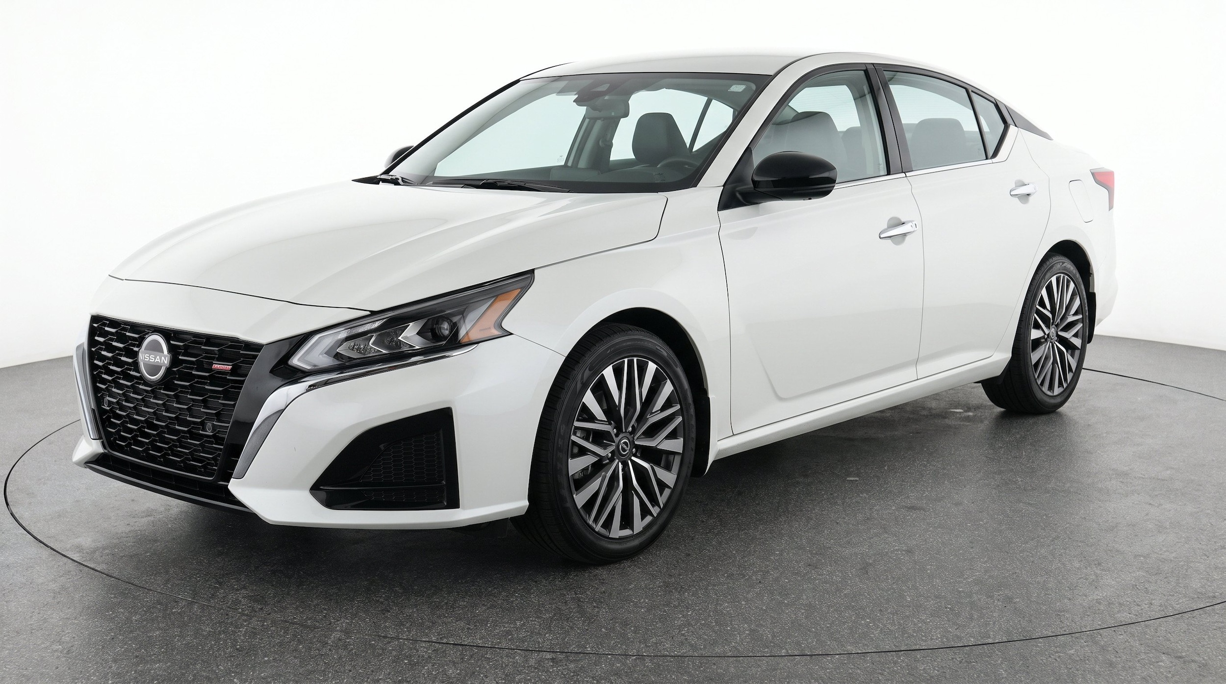 Thumbnail: 2025 Nissan Altima - 3