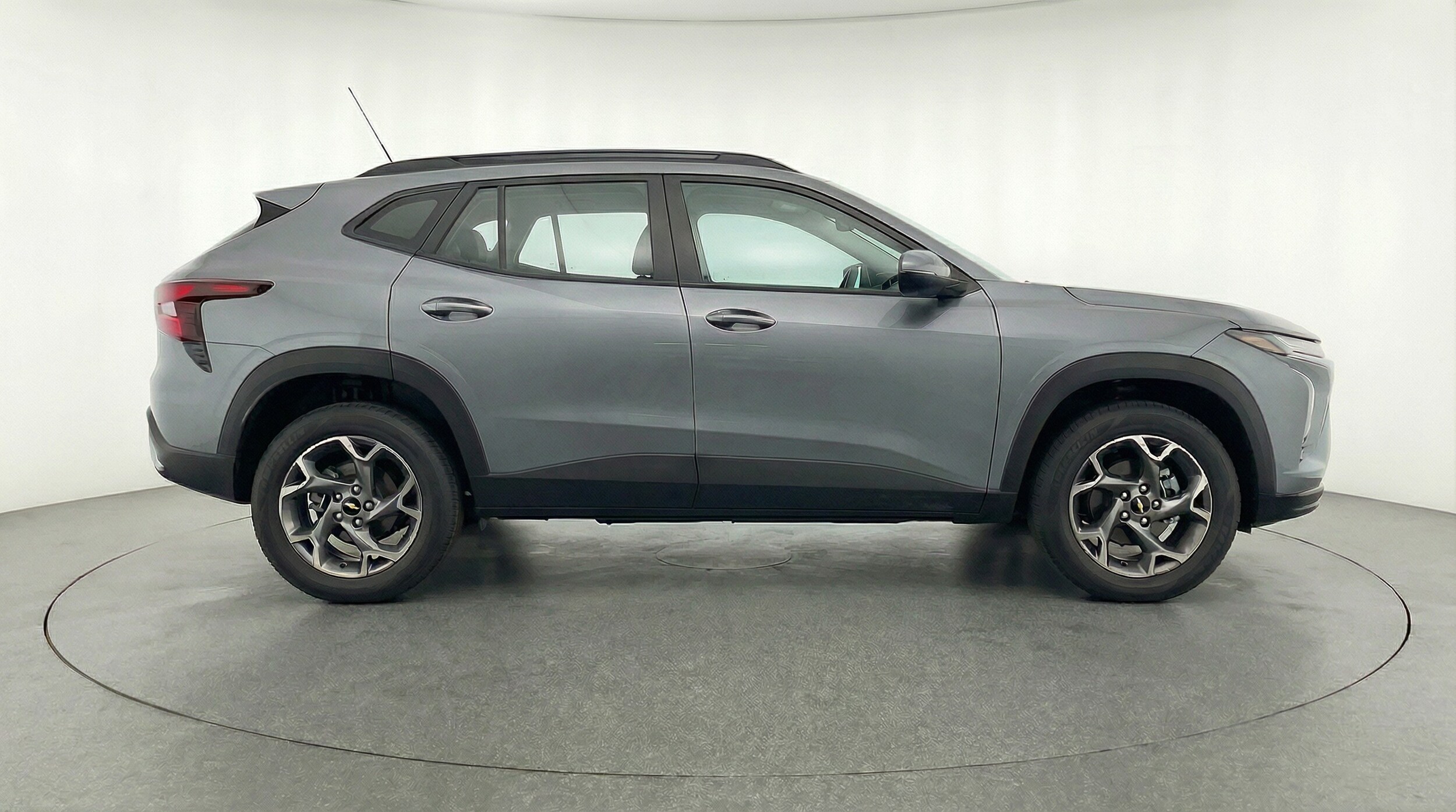 Thumbnail: 2025 Chevrolet Trax - 8