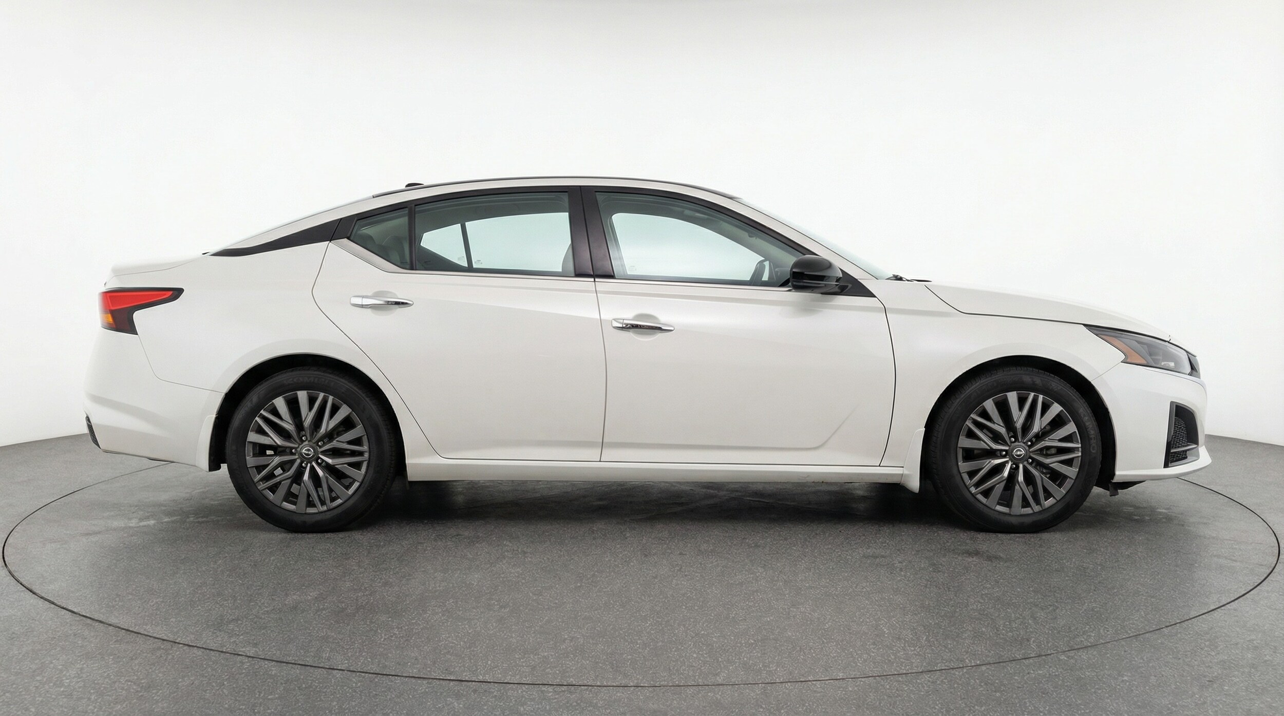 Thumbnail: 2025 Nissan Altima - 8