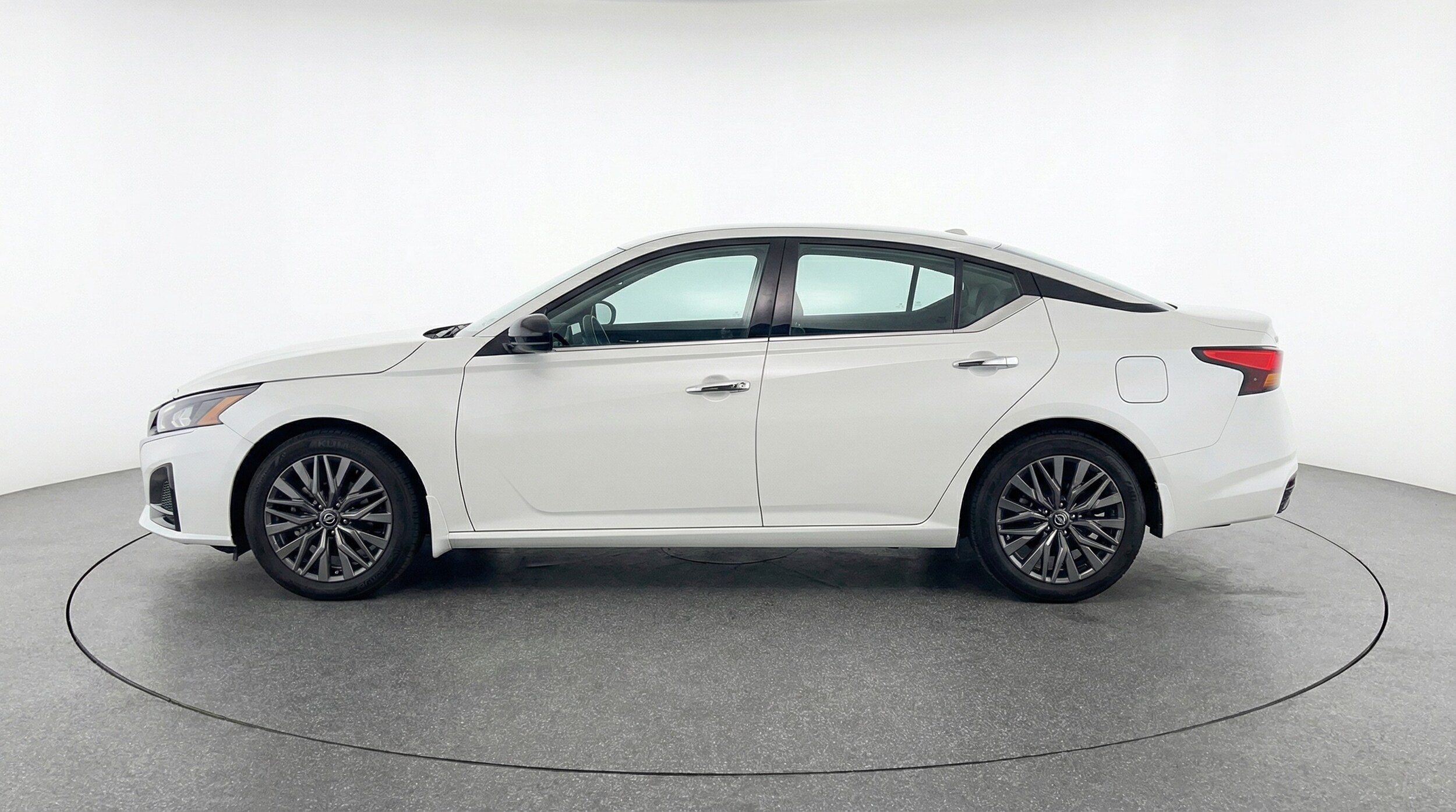 Thumbnail: 2025 Nissan Altima - 4