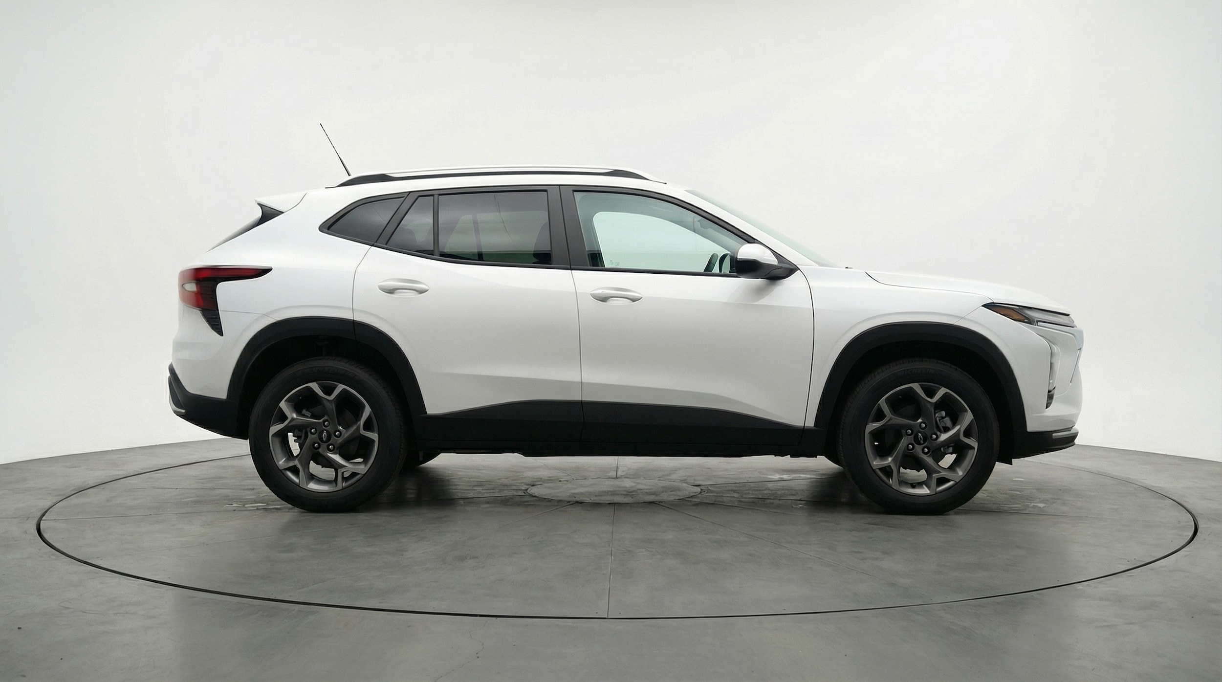 Thumbnail: 2025 Chevrolet Trax - 8