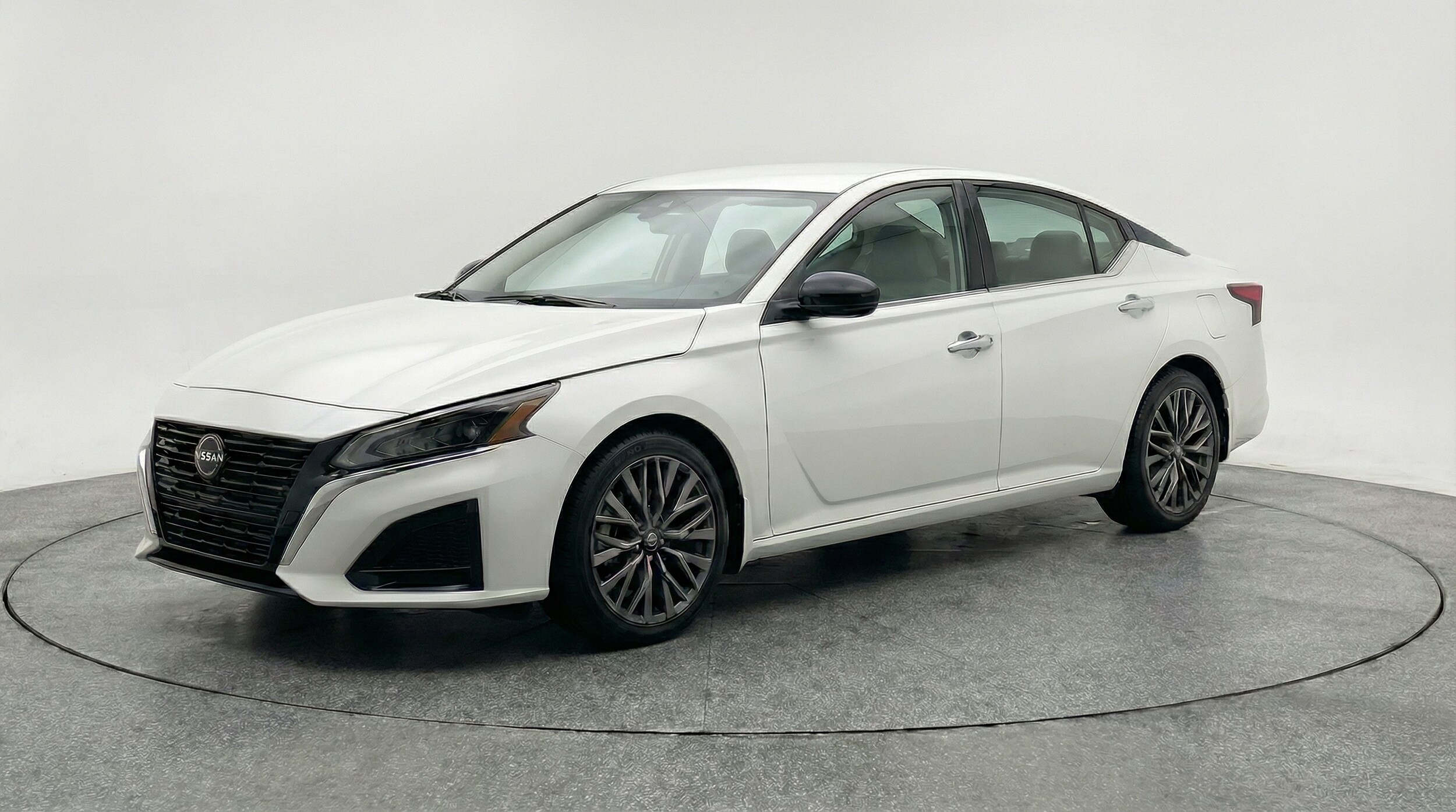 Thumbnail: 2025 Nissan Altima - 3