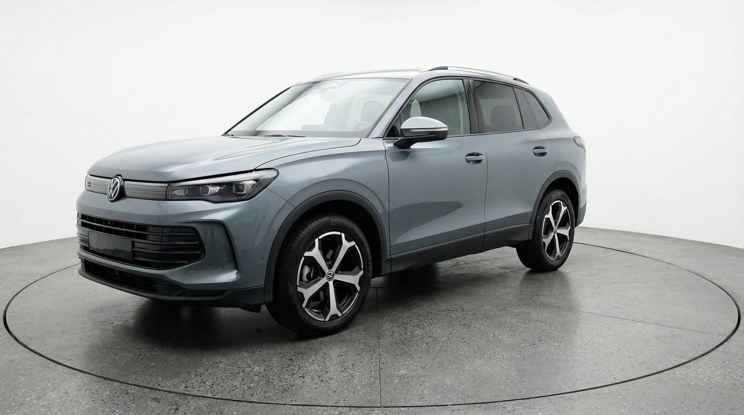 Thumbnail: 2026 Volkswagen Tiguan - 3