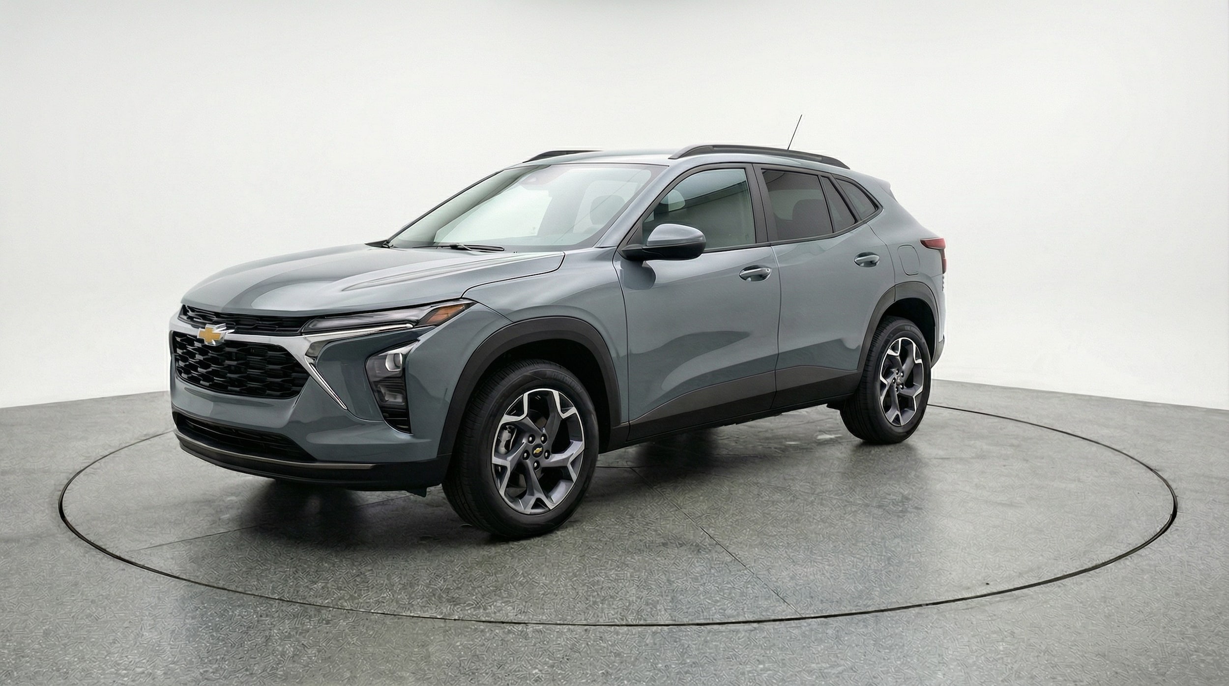 Thumbnail: 2025 Chevrolet Trax - 3