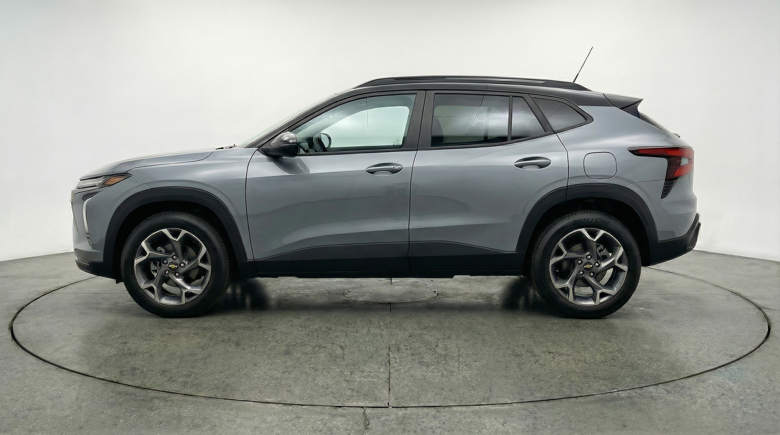 Thumbnail: 2025 Chevrolet Trax - 4