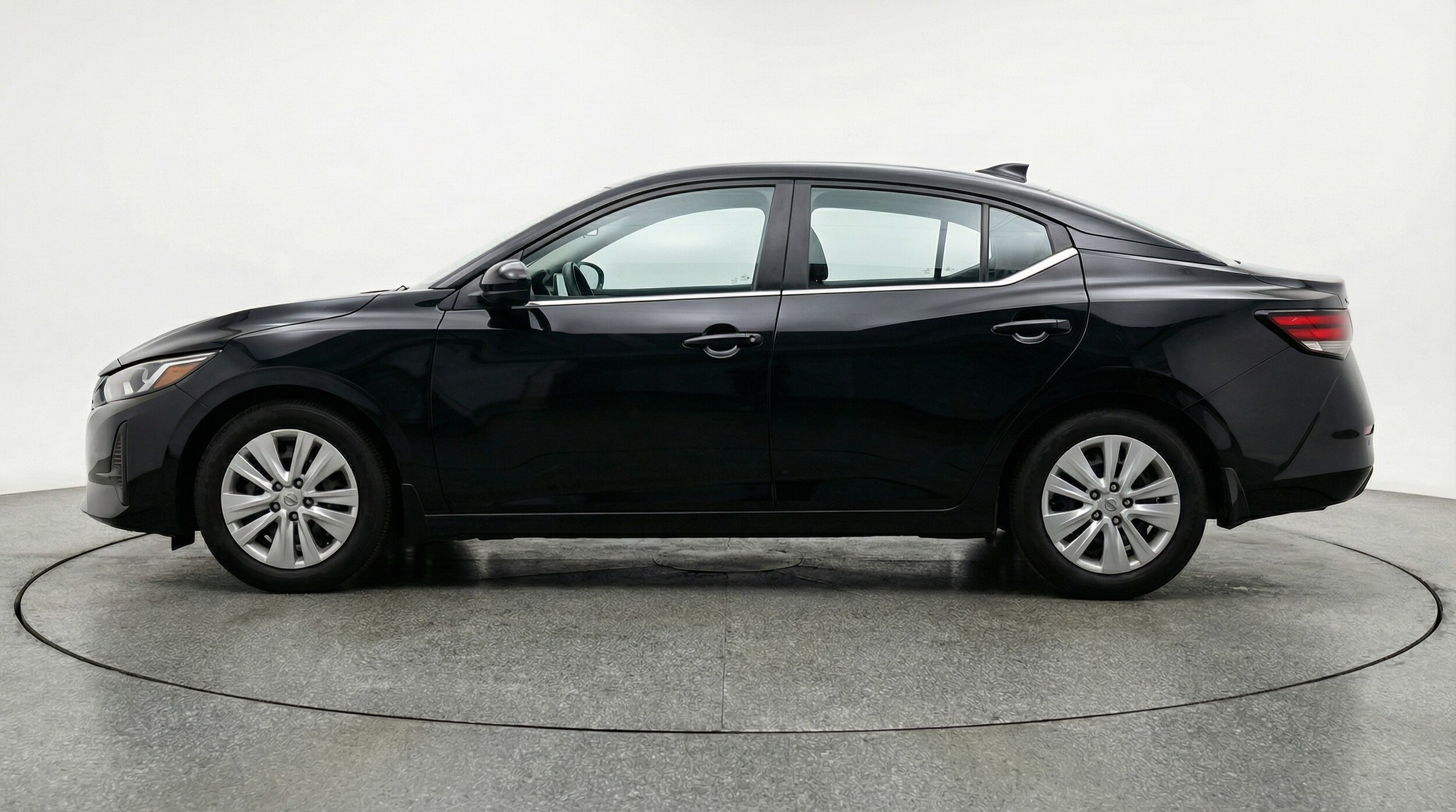 Thumbnail: 2025 Nissan Sentra - 4