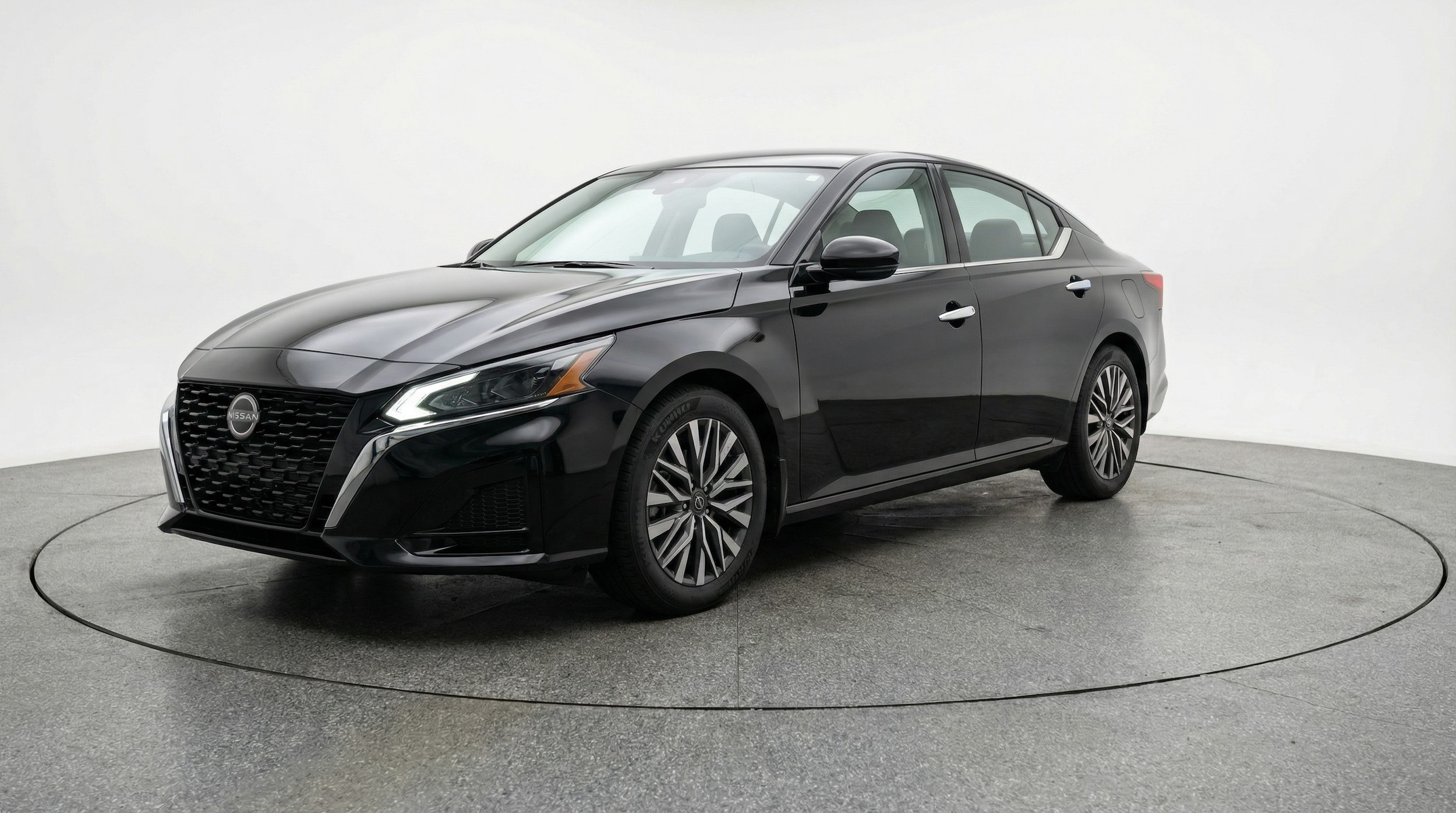 Thumbnail: 2025 Nissan Altima - 3