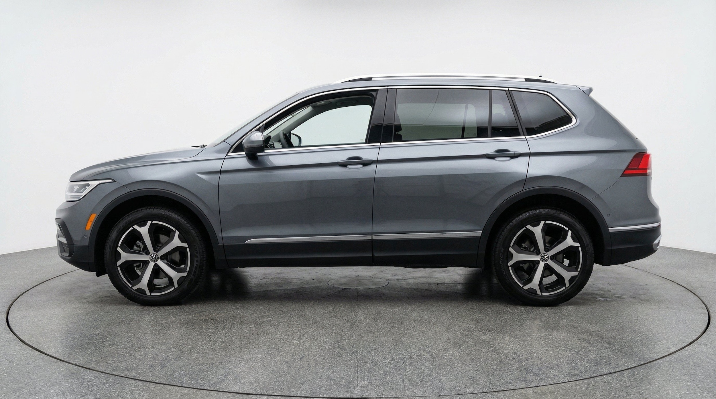 Thumbnail: 2026 Volkswagen Tiguan - 5