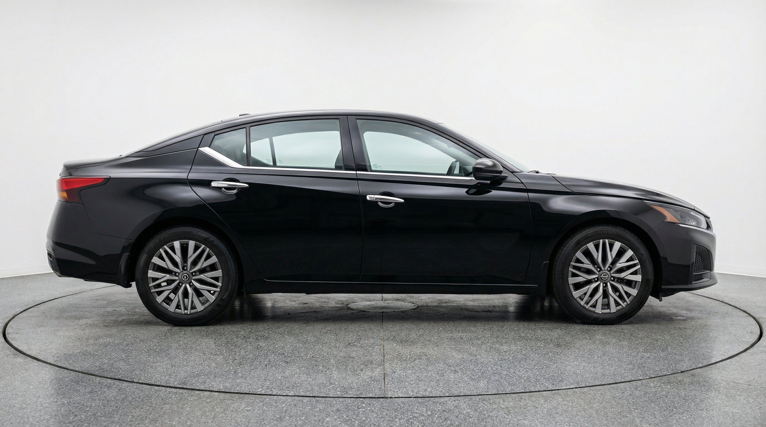 Thumbnail: 2025 Nissan Altima - 11