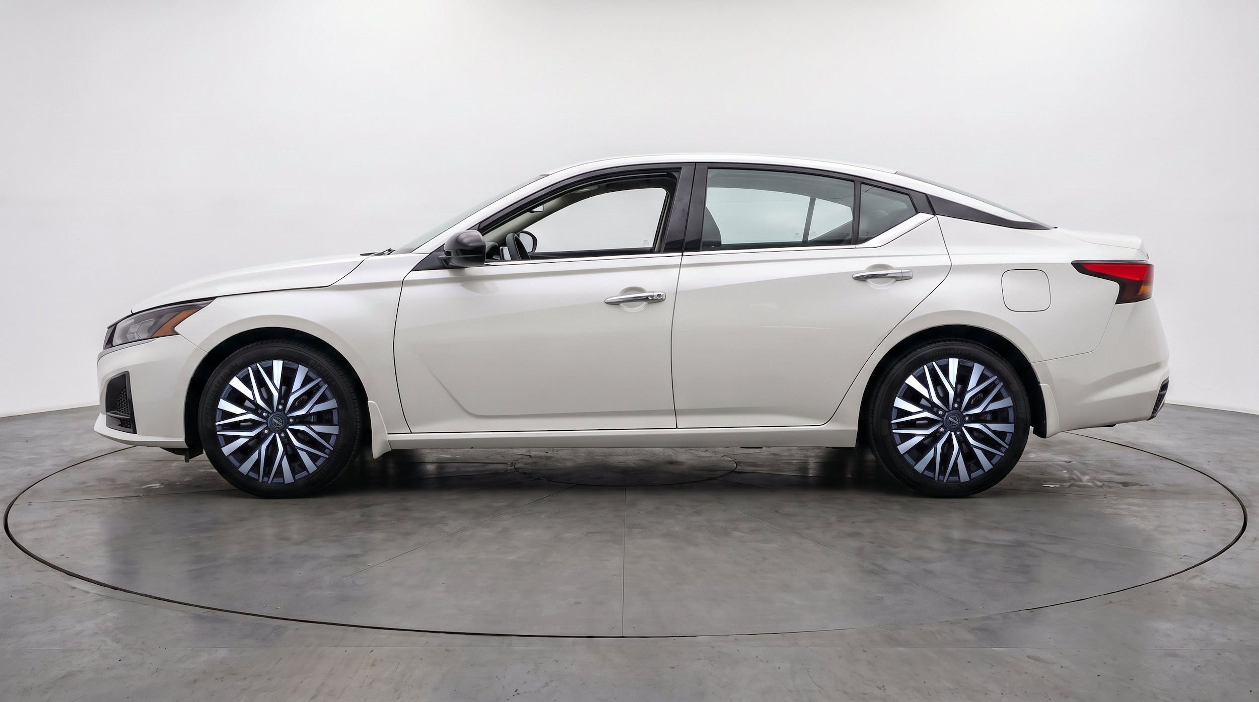 Thumbnail: 2025 Nissan Altima - 5