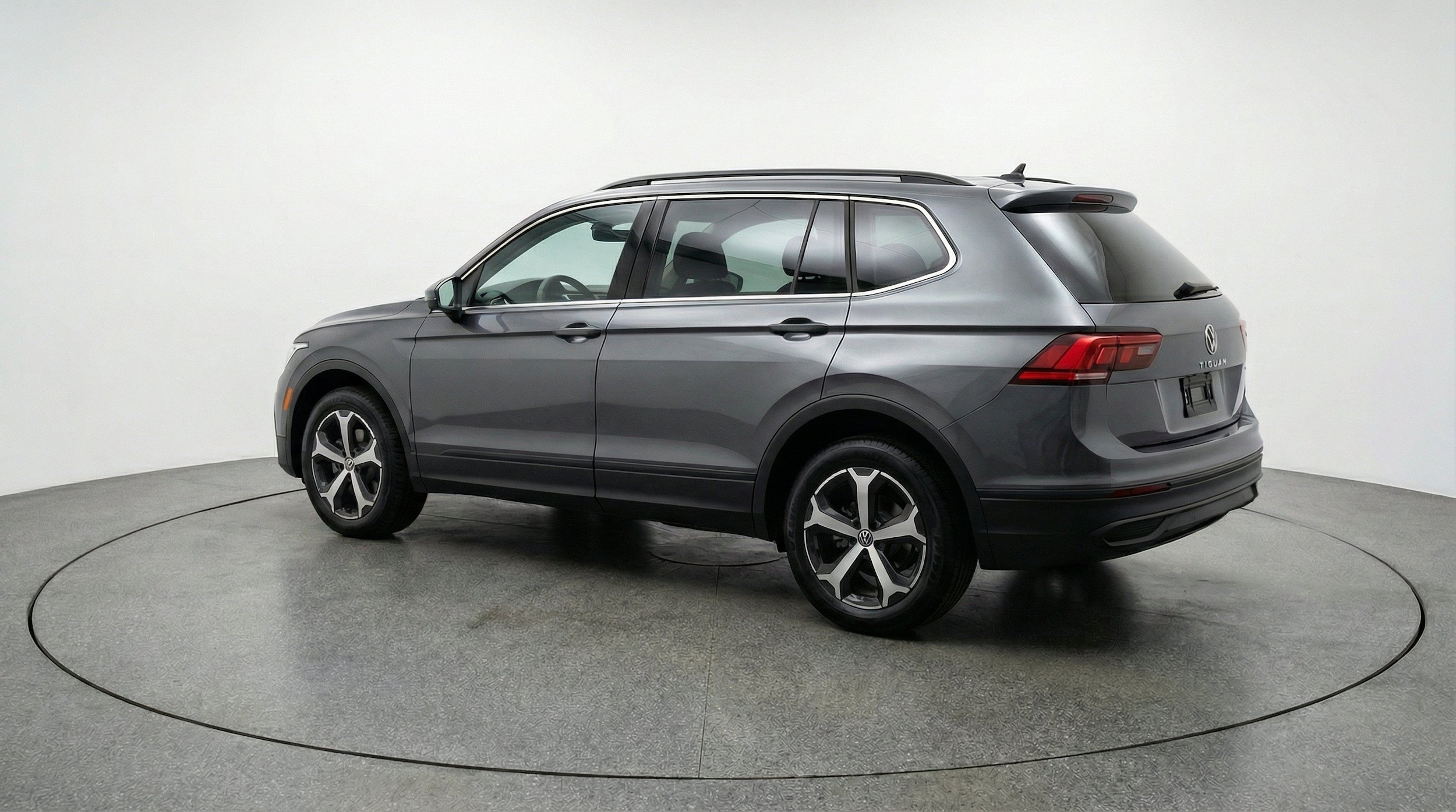 Thumbnail: 2026 Volkswagen Tiguan - 6