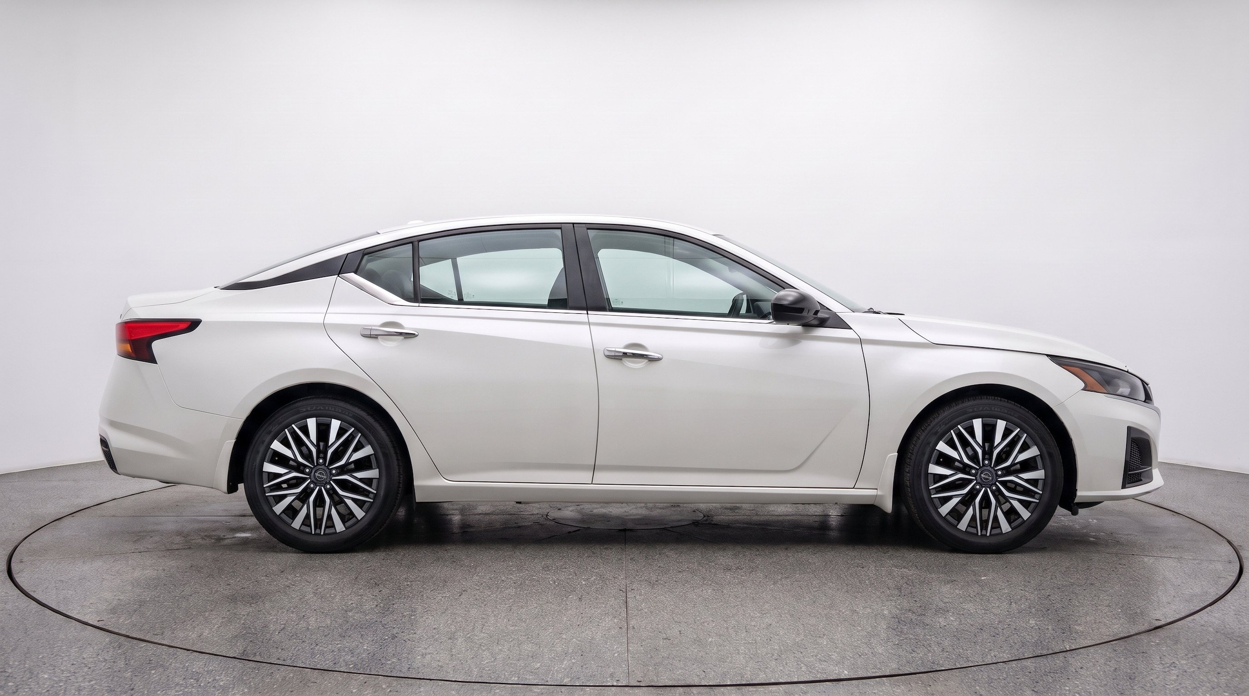 Thumbnail: 2025 Nissan Altima - 10