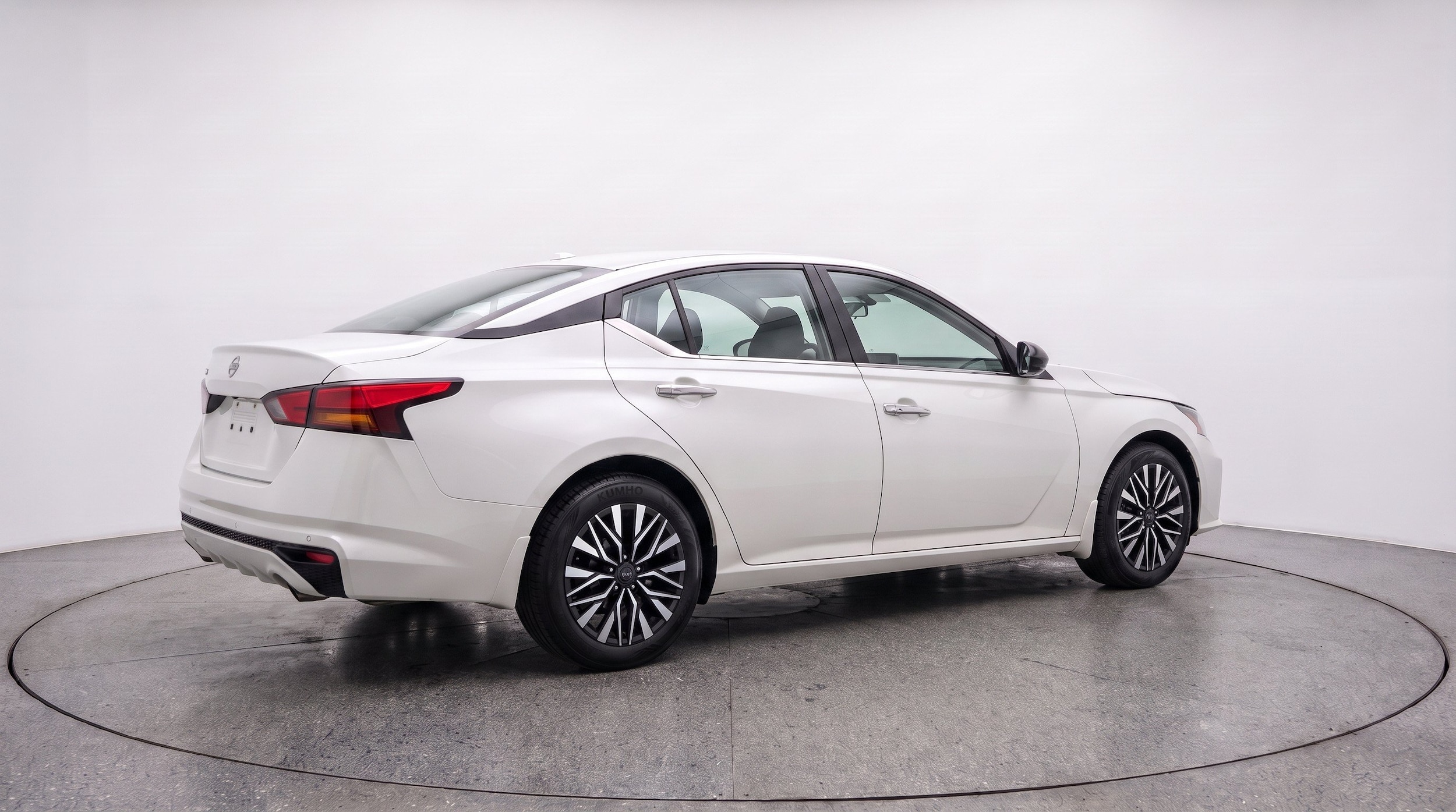 Thumbnail: 2025 Nissan Altima - 9
