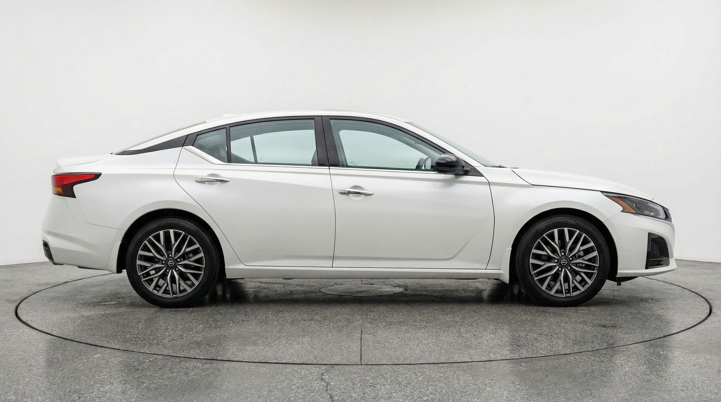 Thumbnail: 2025 Nissan Altima - 8