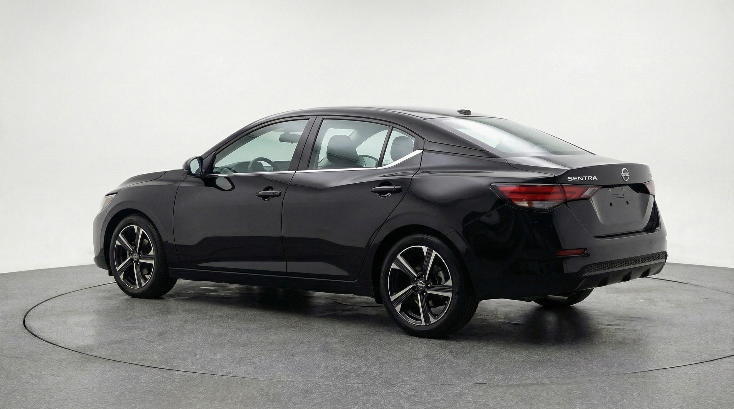 Thumbnail: 2025 Nissan Sentra - 5