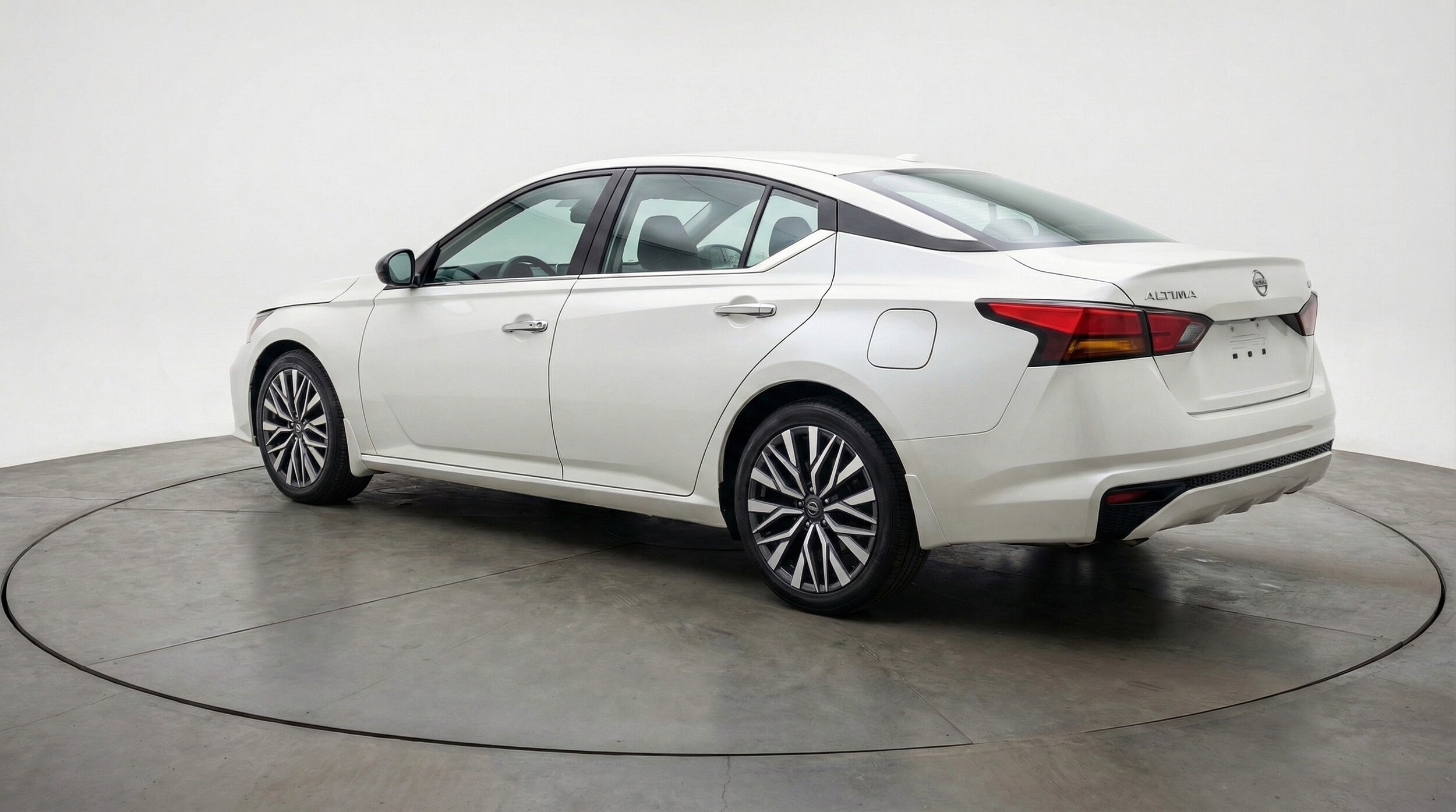 Thumbnail: 2025 Nissan Altima - 5