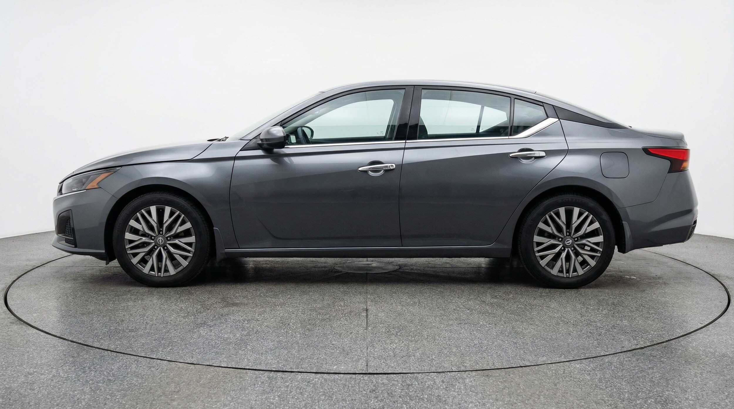 Thumbnail: 2025 Nissan Altima - 4