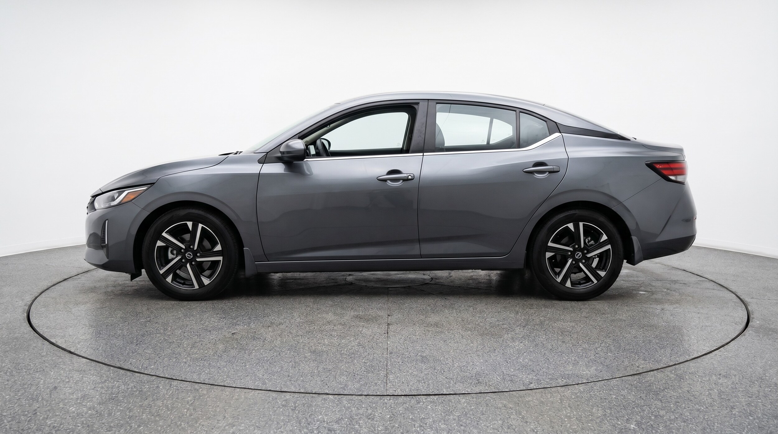 Thumbnail: 2025 Nissan Sentra - 4