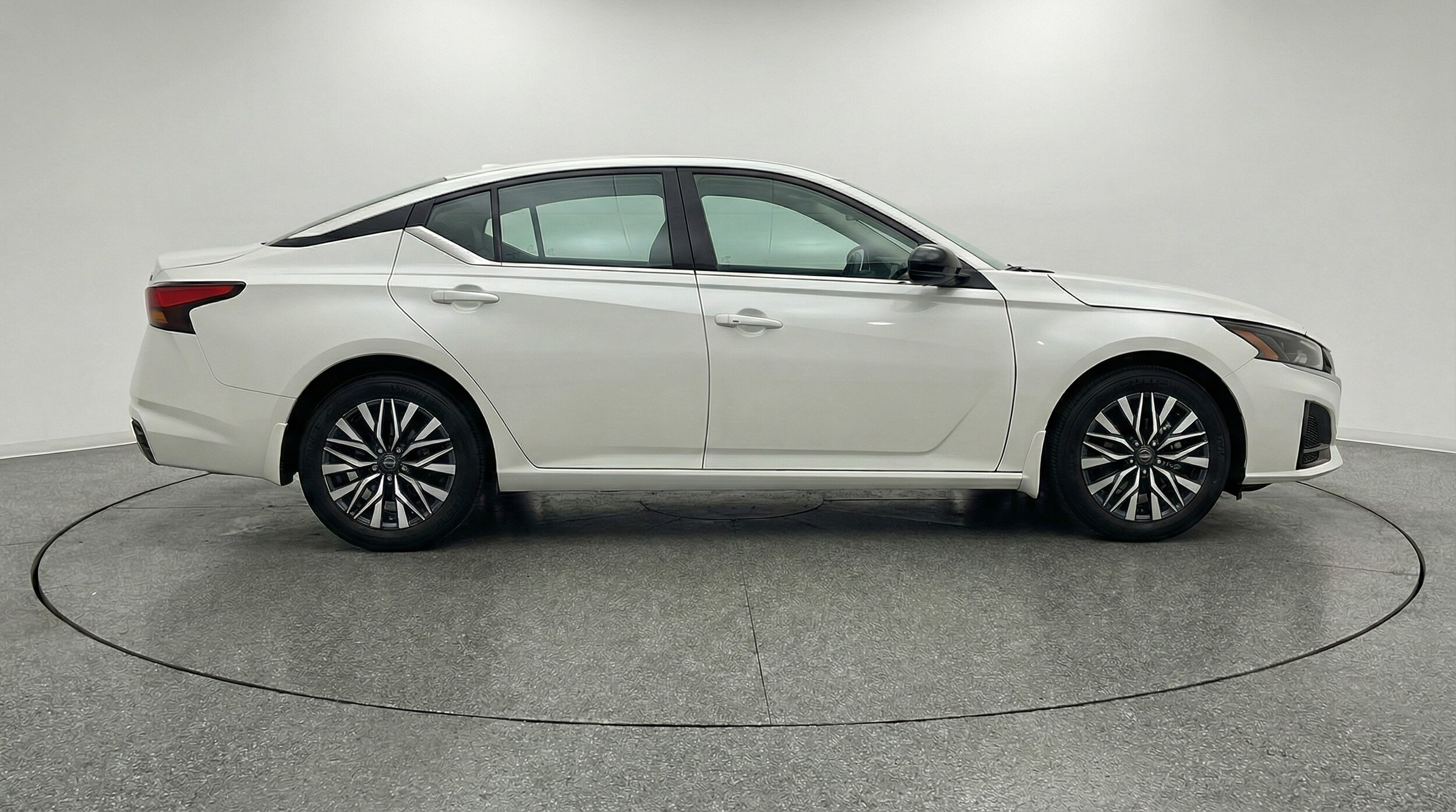 Thumbnail: 2025 Nissan Altima - 8