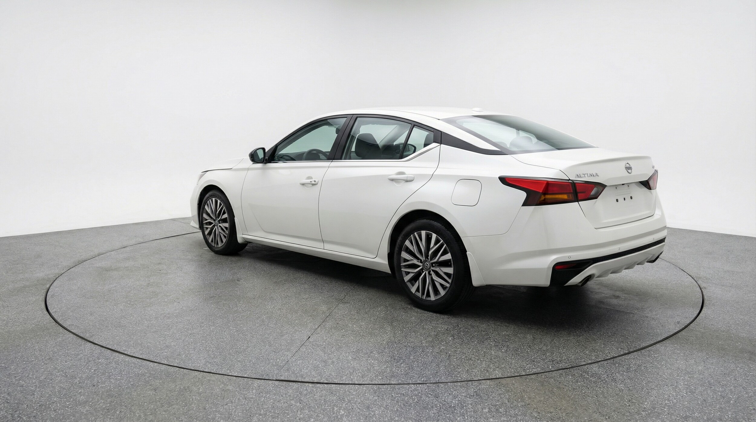 Thumbnail: 2025 Nissan Altima - 5