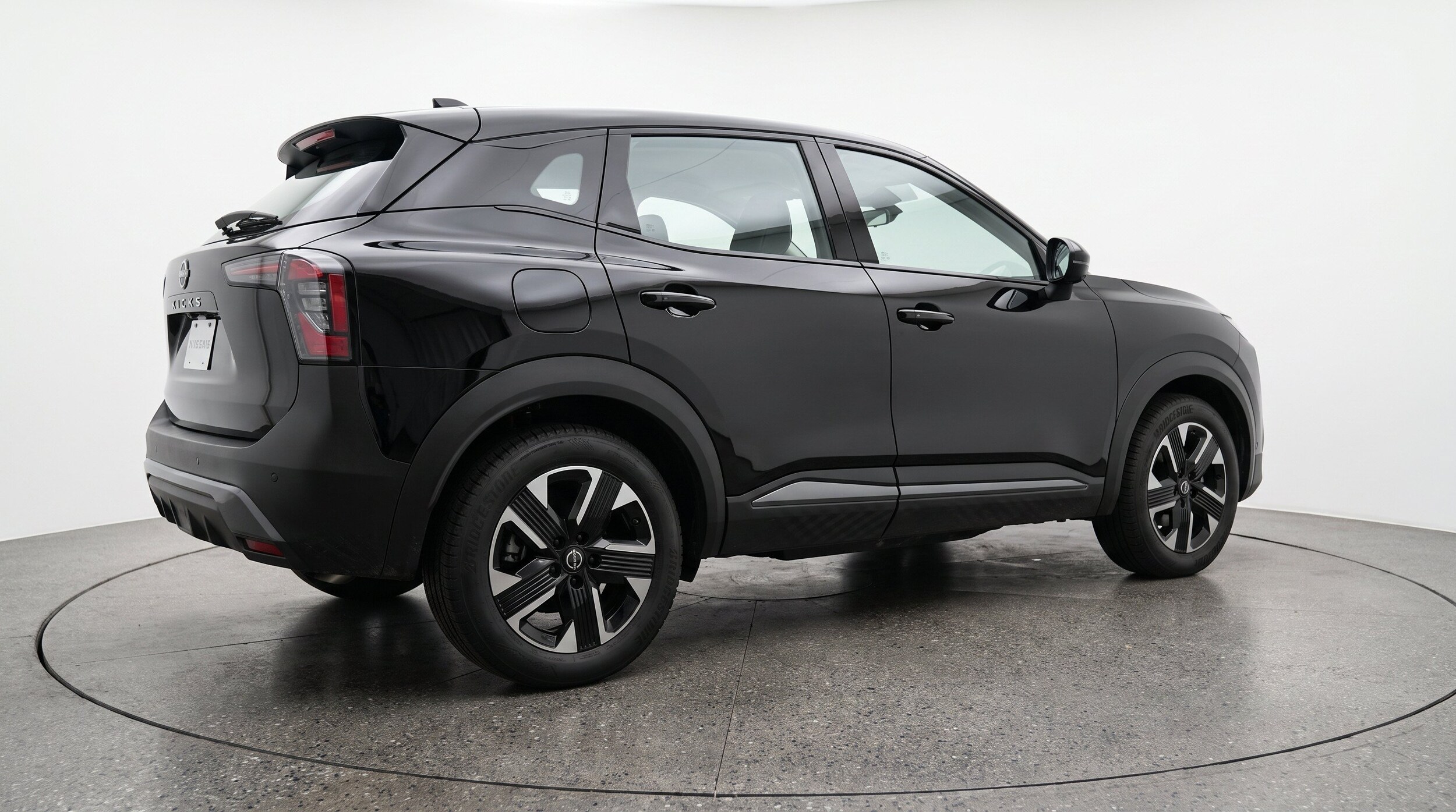 Thumbnail: 2026 Nissan Kicks - 9