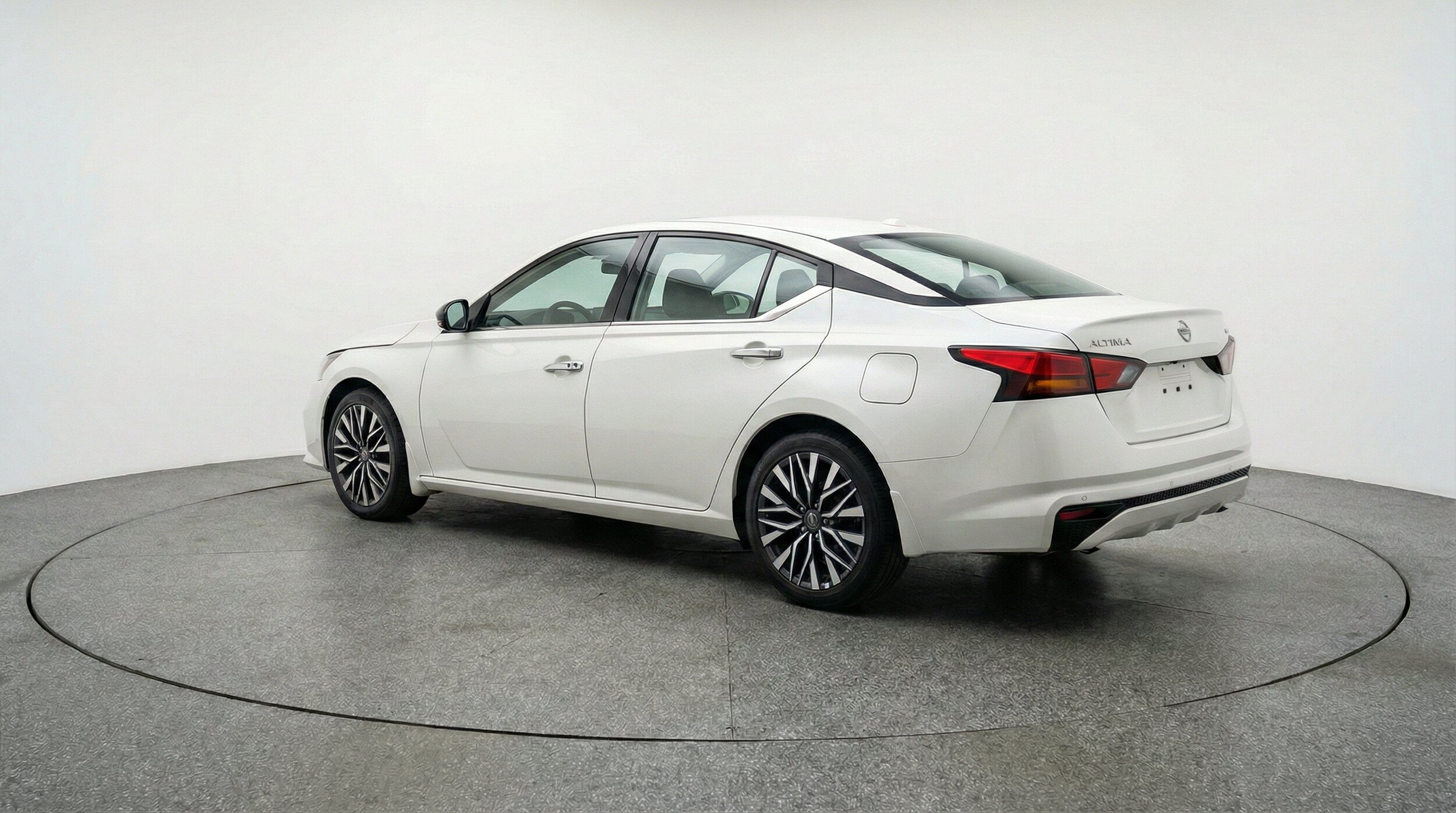 Thumbnail: 2025 Nissan Altima - 6