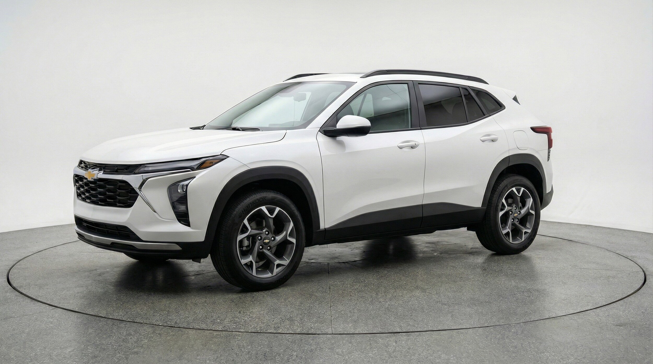 Thumbnail: 2025 Chevrolet Trax - 3