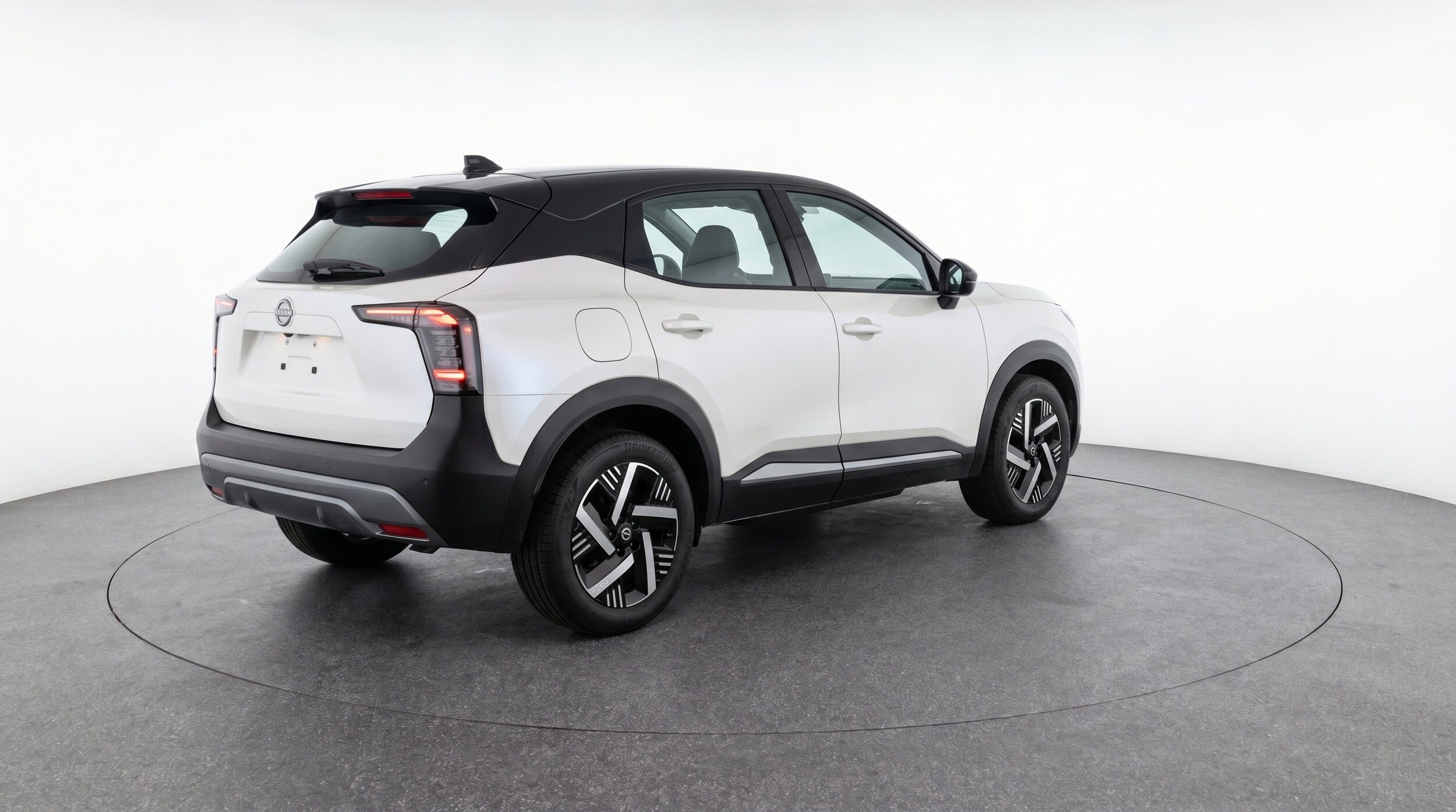 Thumbnail: 2026 Nissan Kicks - 9