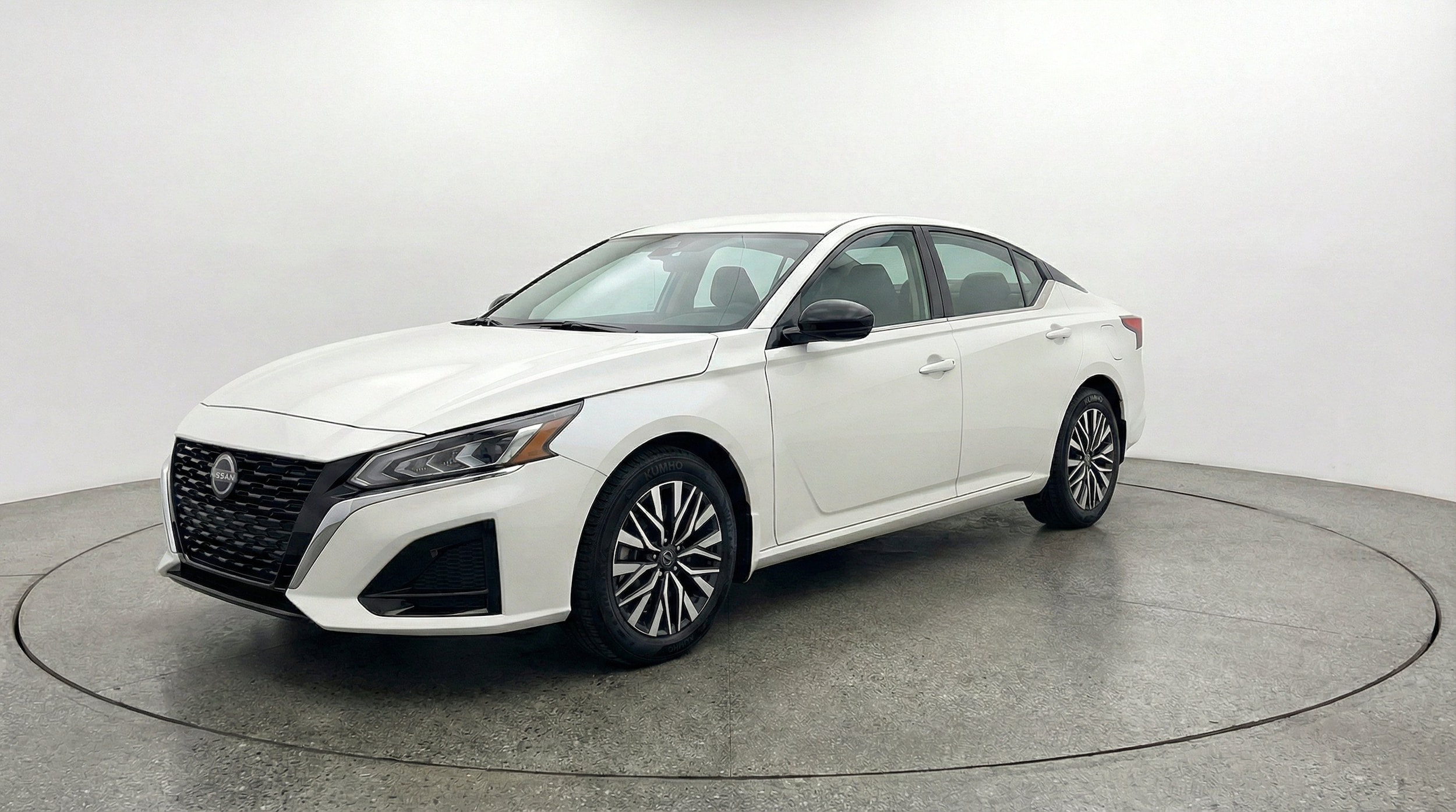 Thumbnail: 2025 Nissan Altima - 3