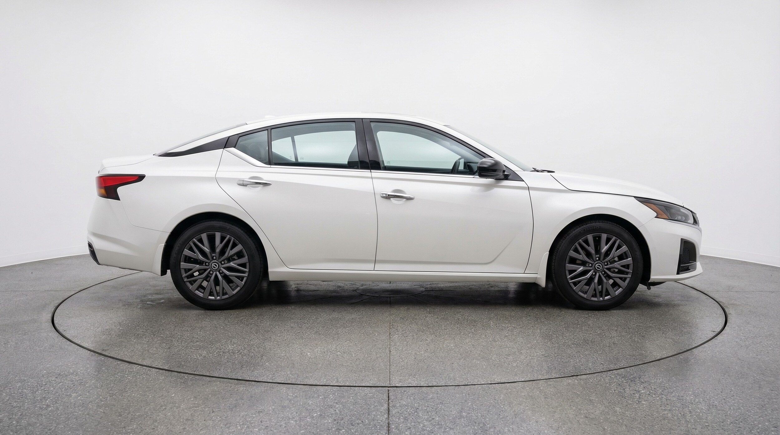 Thumbnail: 2025 Nissan Altima - 8