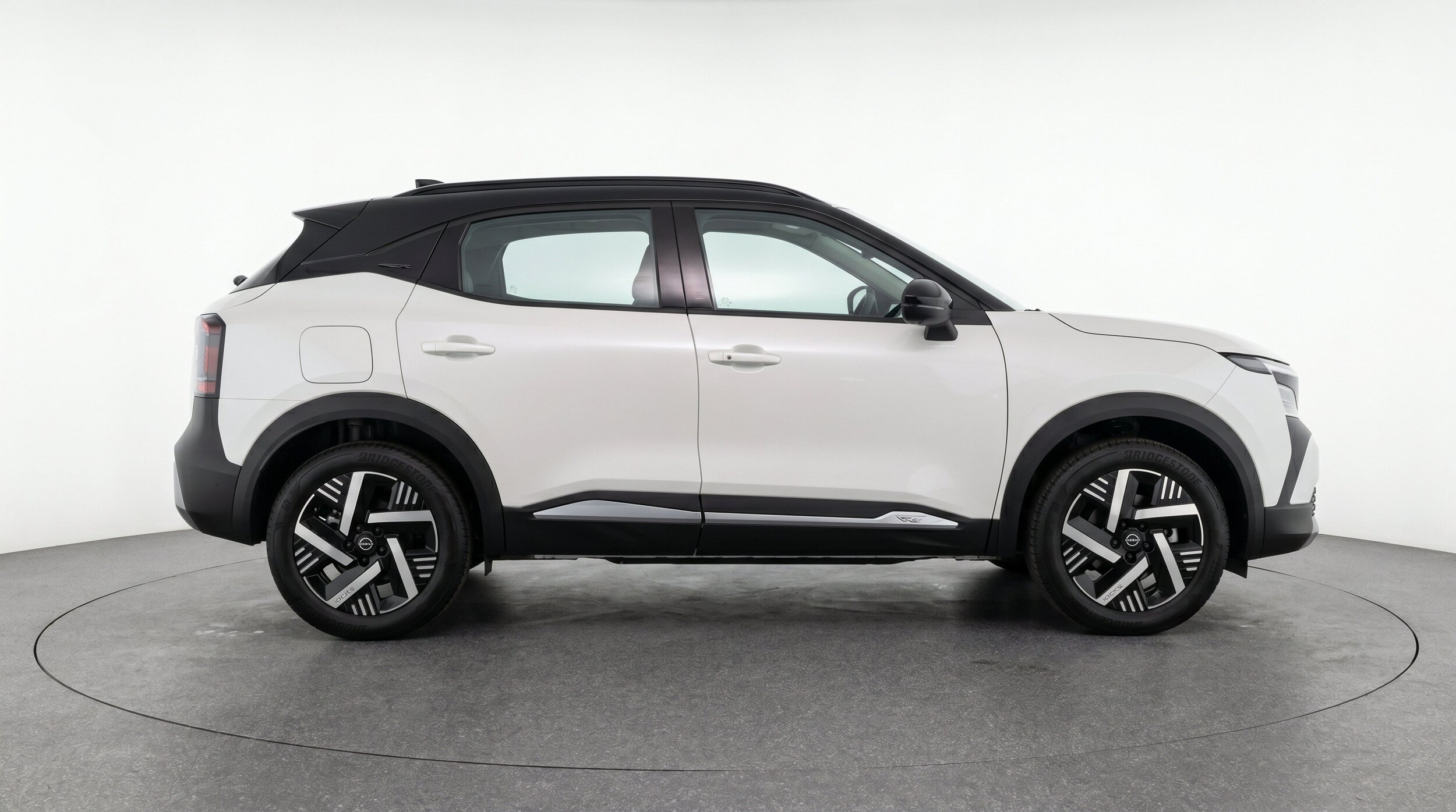 Thumbnail: 2026 Nissan Kicks - 11