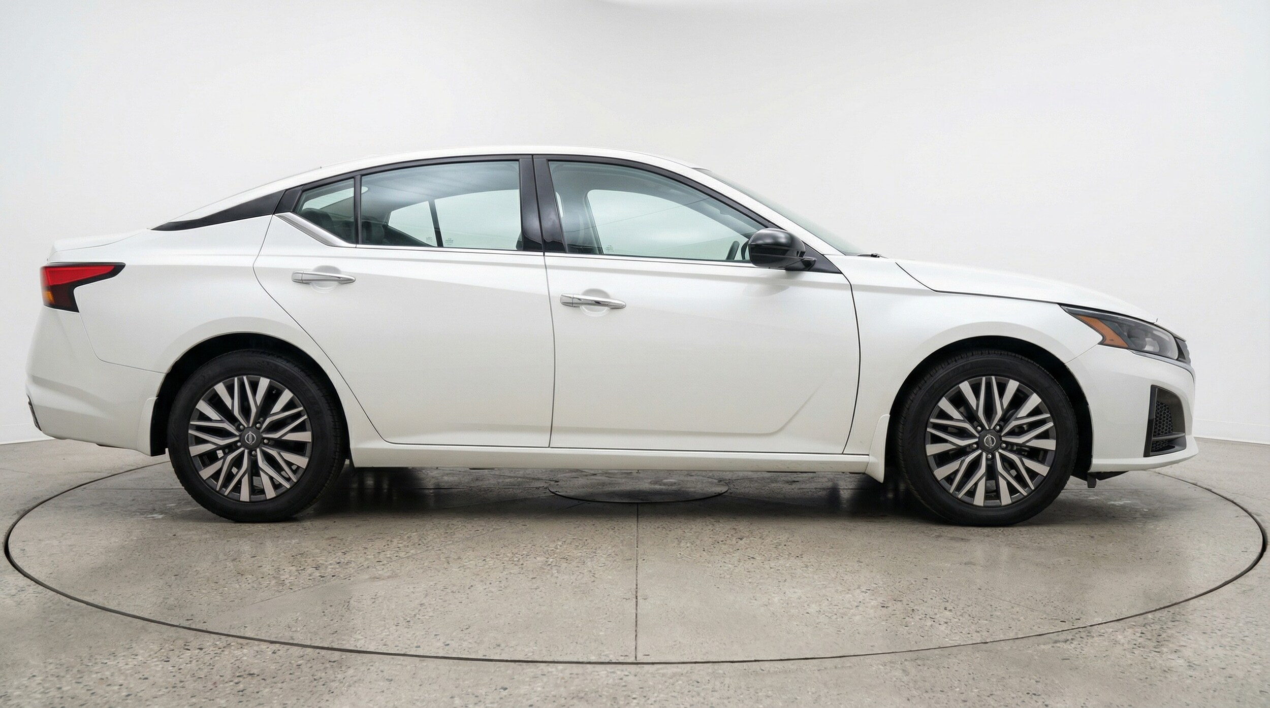 Thumbnail: 2025 Nissan Altima - 8