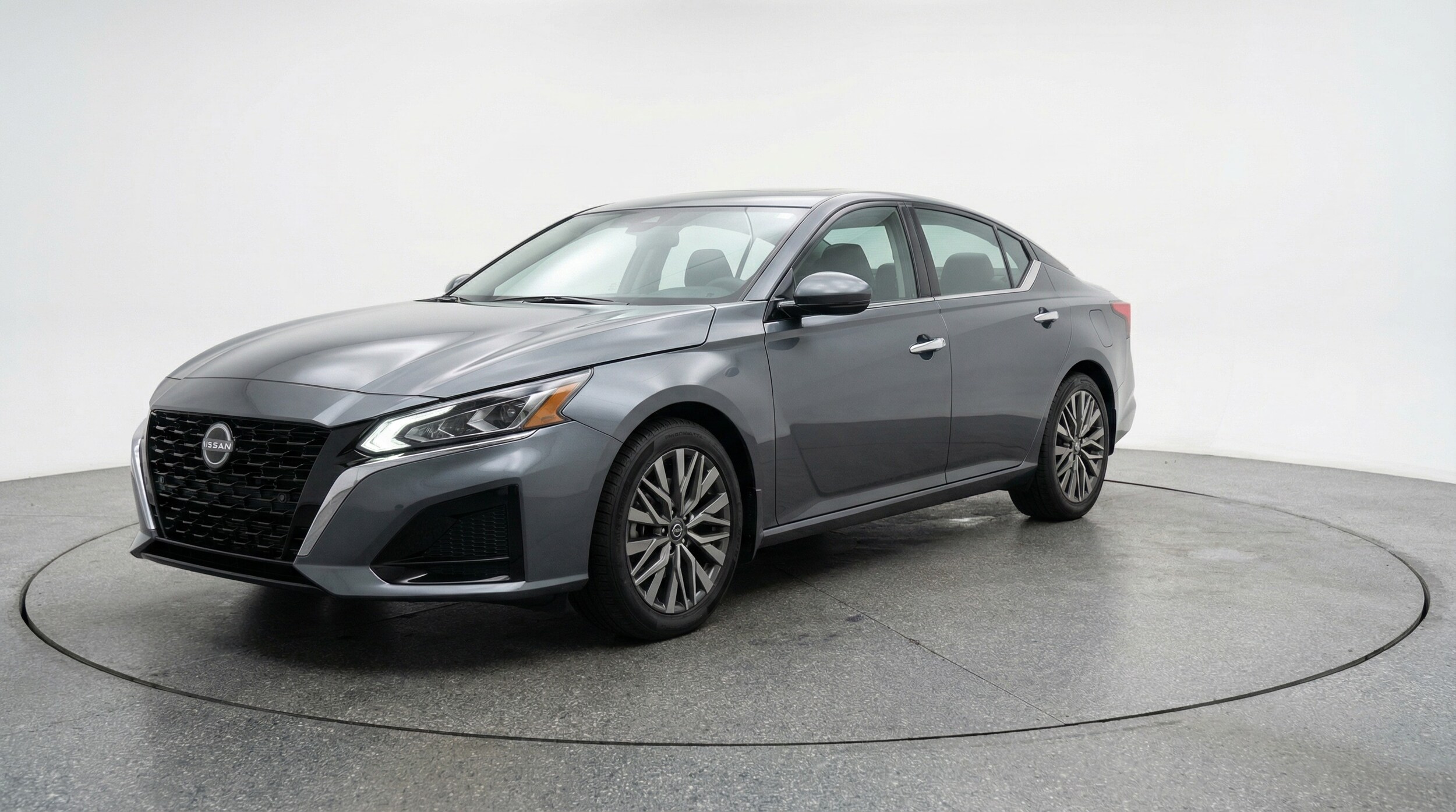 Thumbnail: 2025 Nissan Altima - 3