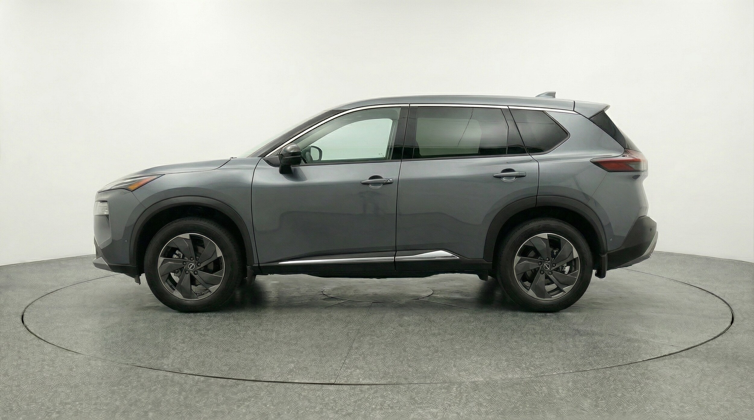 Thumbnail: 2025 Nissan Rogue - 4