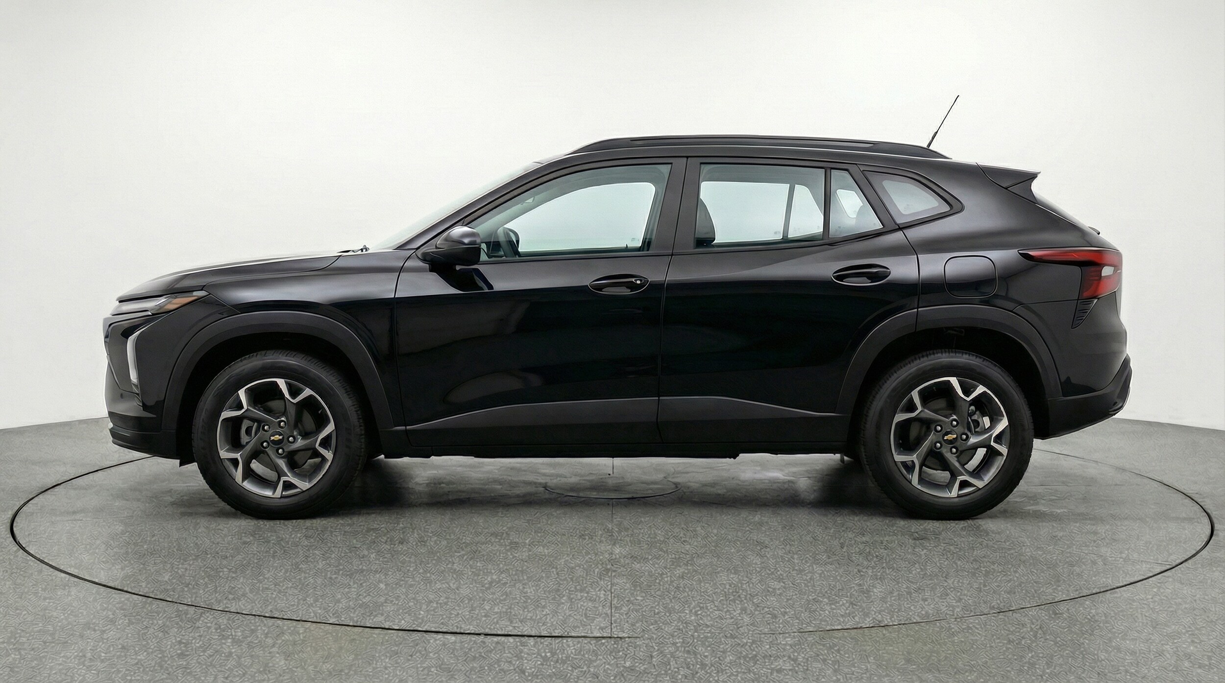 Thumbnail: 2025 Chevrolet Trax - 4