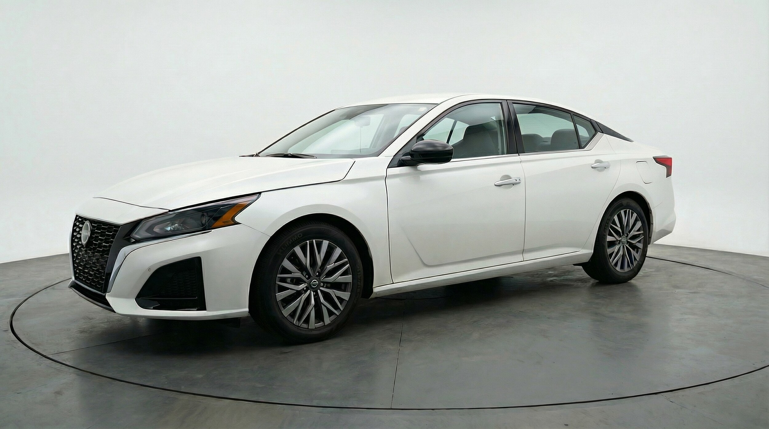 Thumbnail: 2025 Nissan Altima - 3