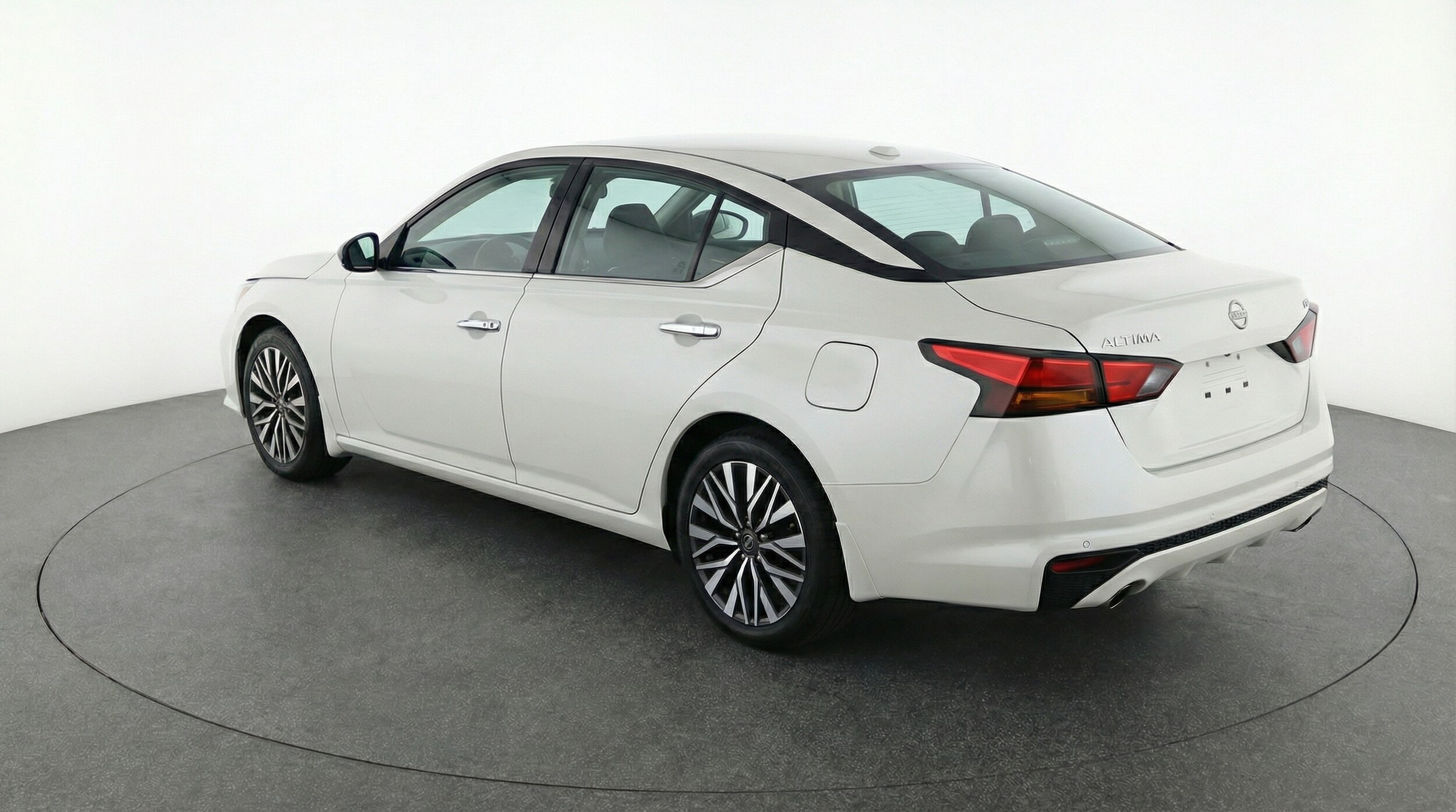 Thumbnail: 2025 Nissan Altima - 5