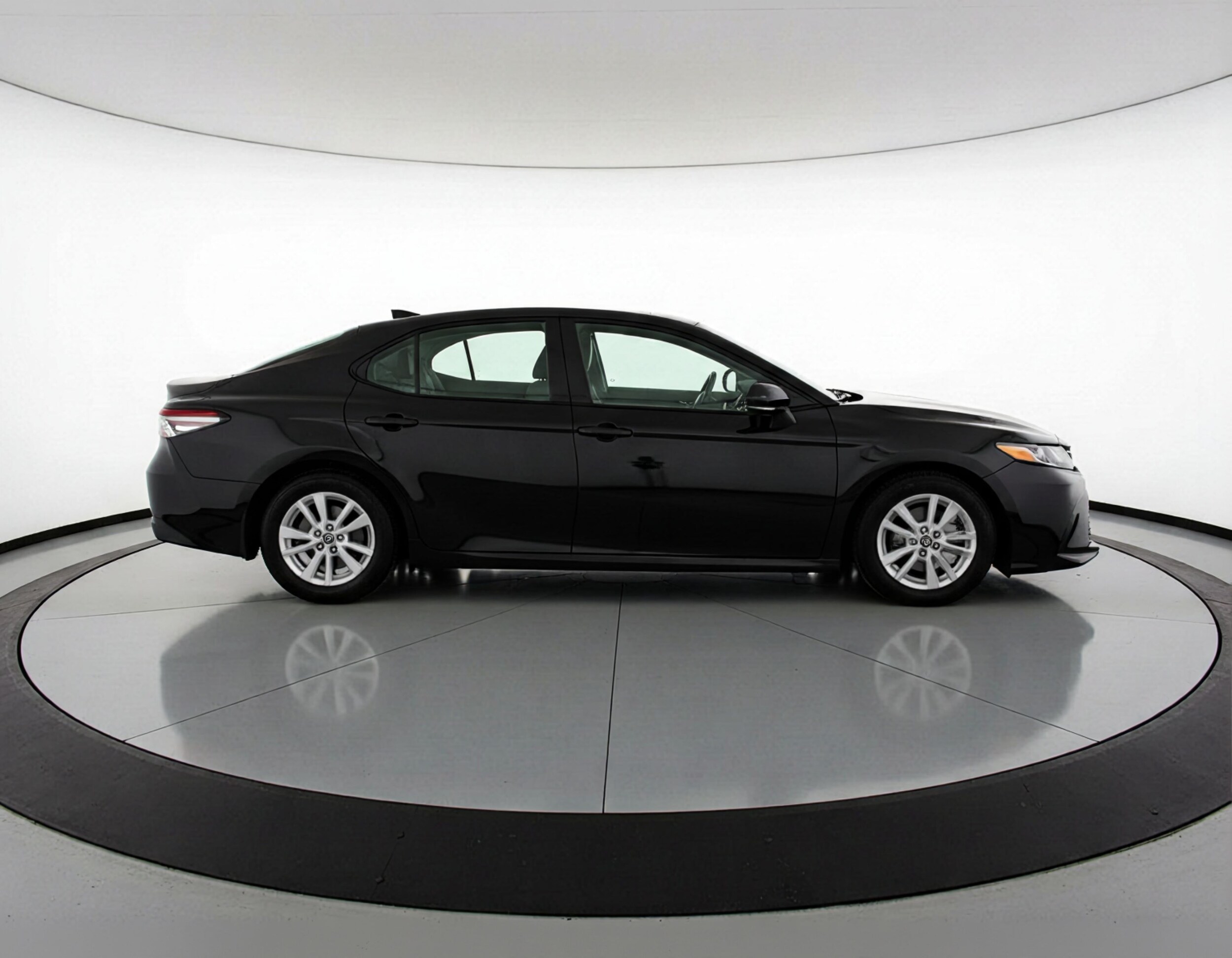 Thumbnail: 2025 Toyota Camry - 8